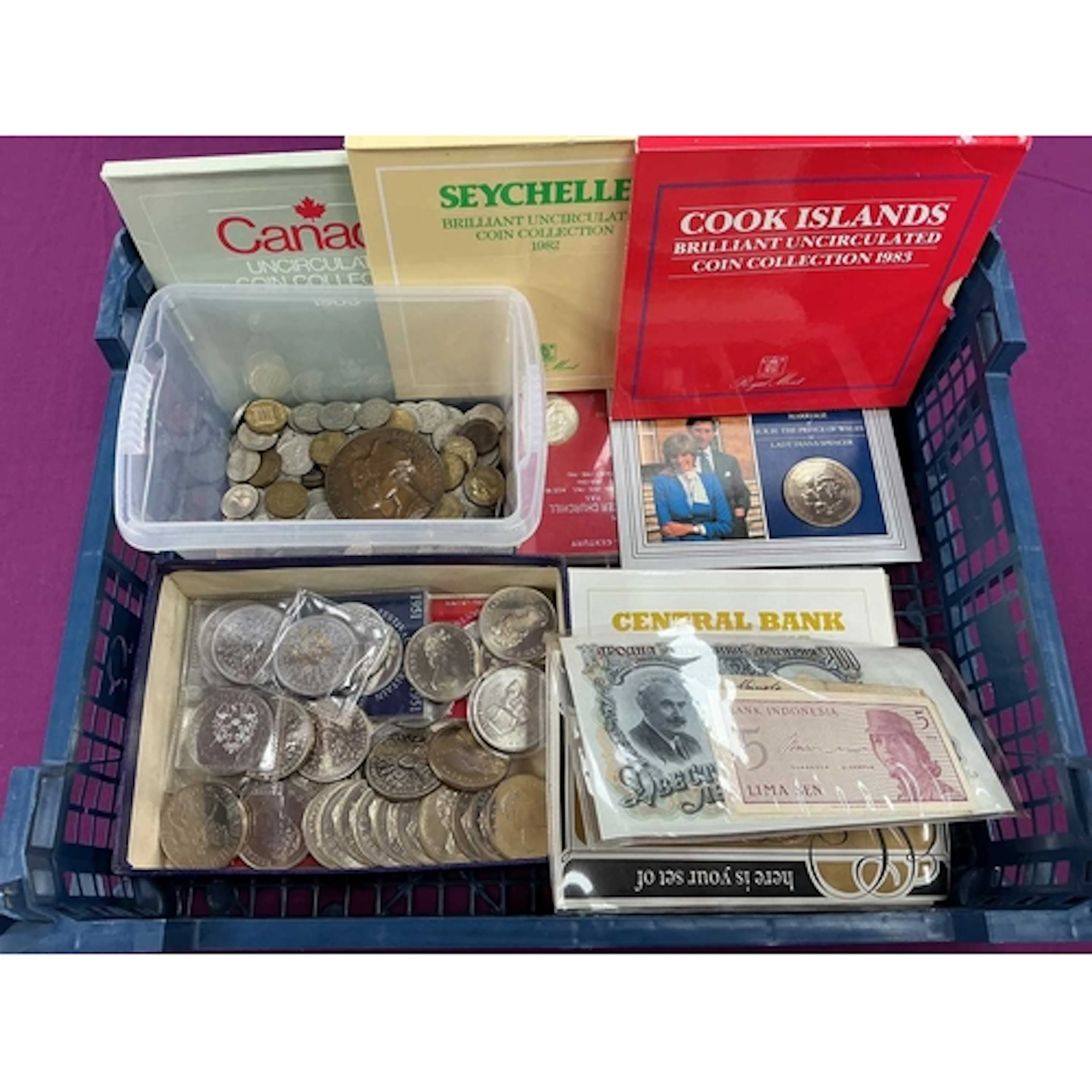 Collection Of World Coinage And Banknotes, bunc coin sets in...