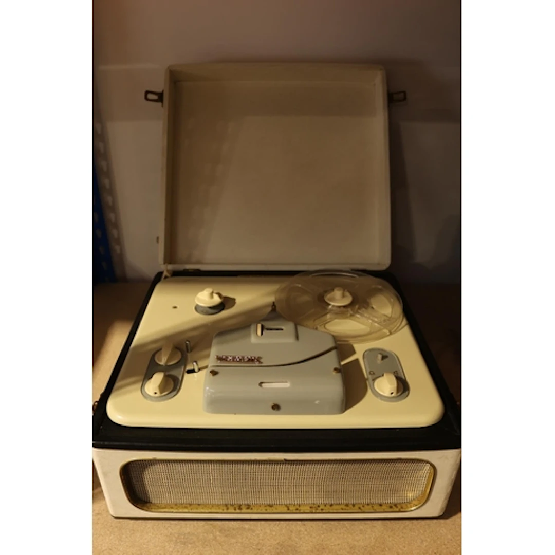 Verdik Model "S1" 2 Speed ,Reel to Reel Tape Recorder