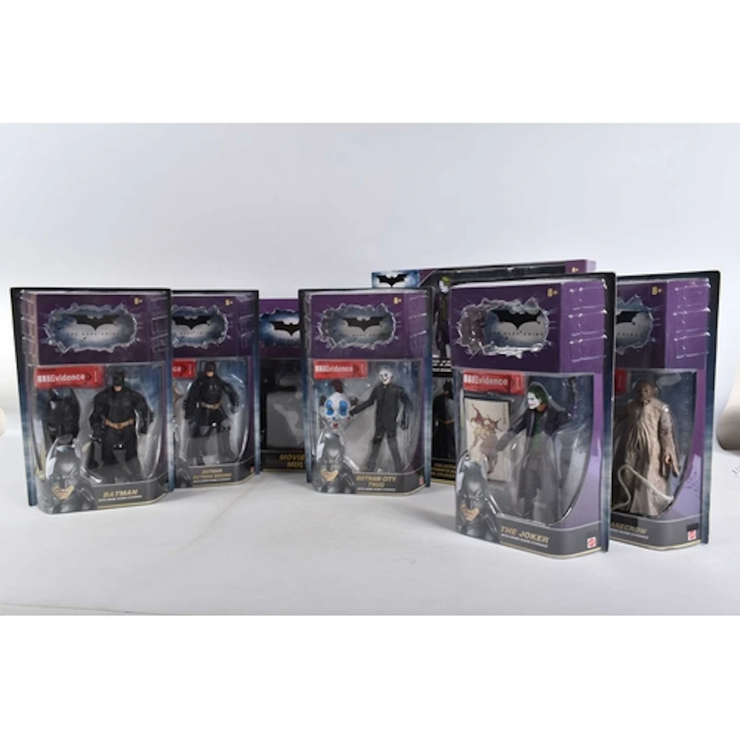 A COLLECTION OF MATTEL BATMAN THE DARK KNIGHT FIGURES AND SE...