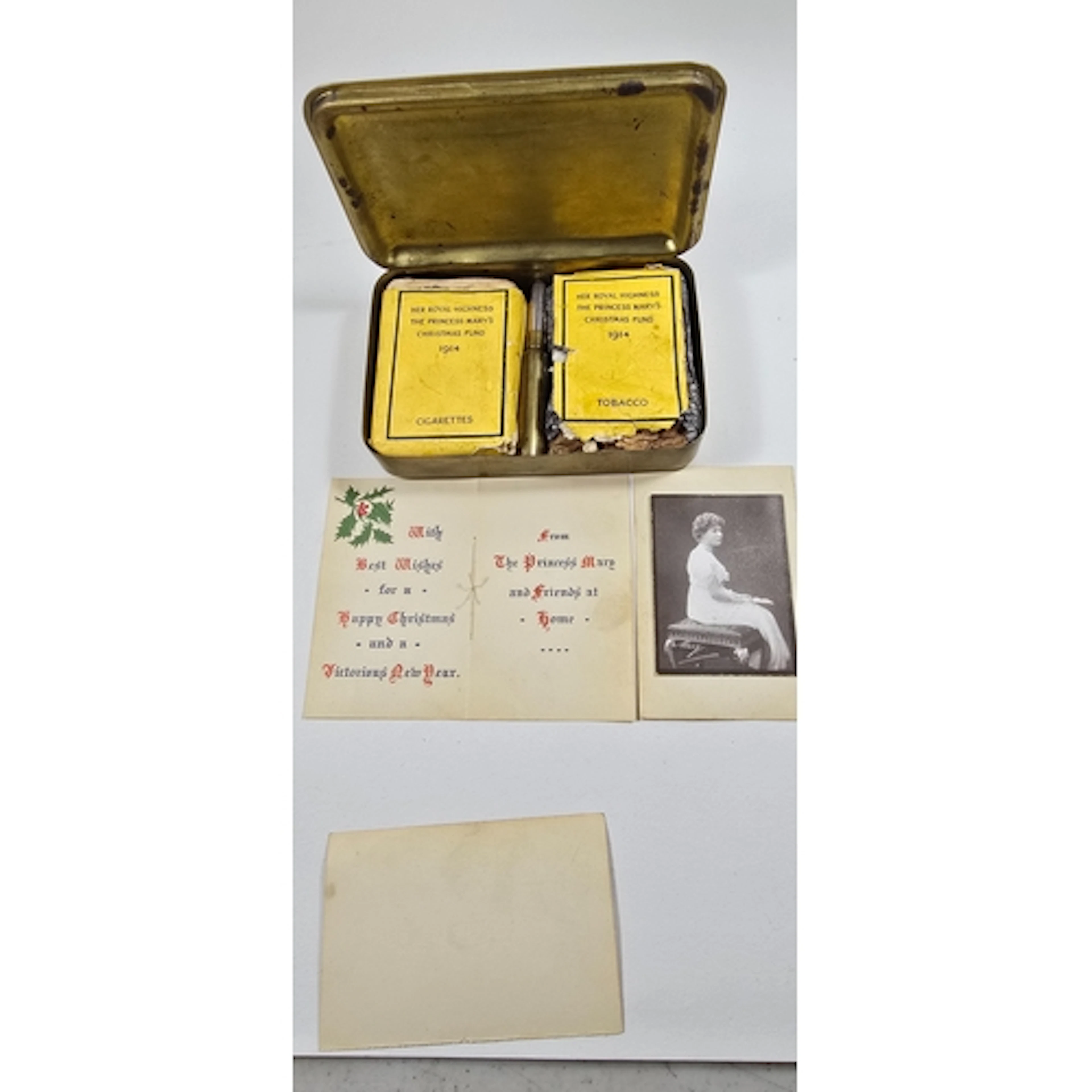 A WWI Princess Mary Christmas 1914 gift tin, of pressed bras...