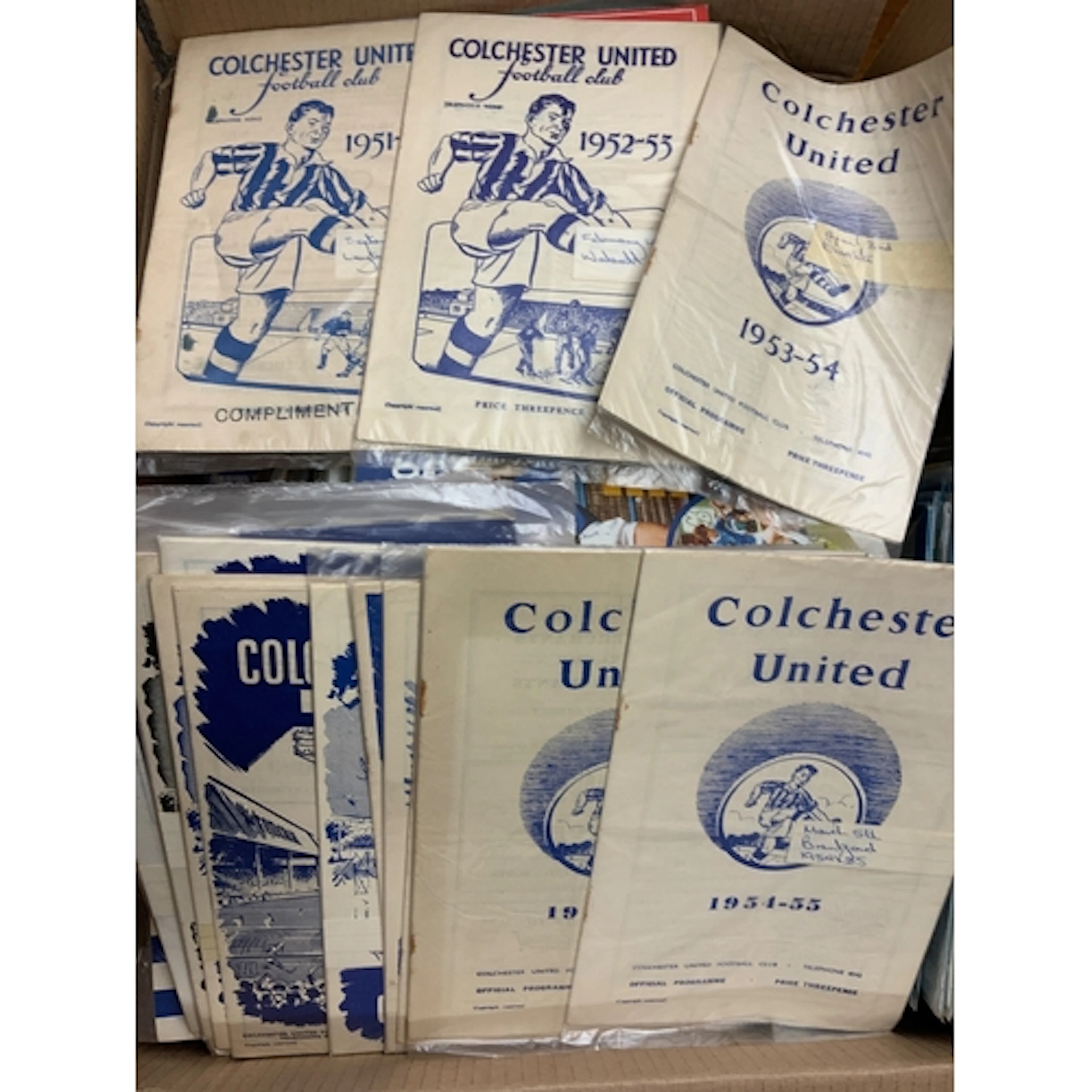 Essex + Kent Football Programmes: Home programmes of Southen...