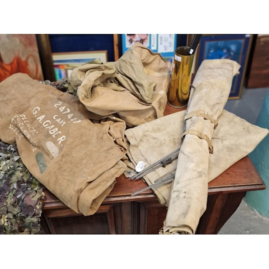 Collection of military kit associated with Captain Glyn Gabe...