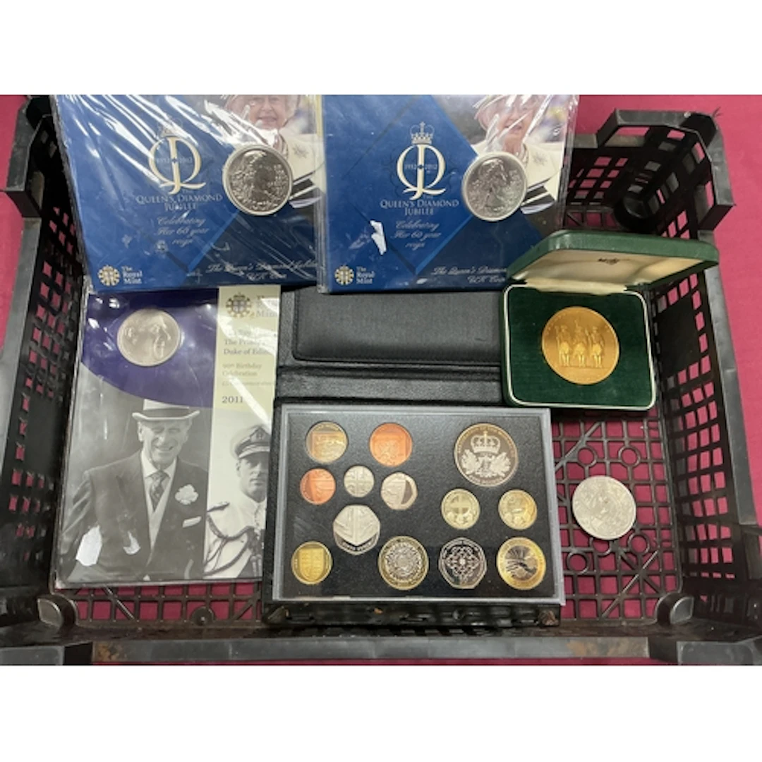 2010 Royal Mint Proof Annual Coin Set, together with two Roy...