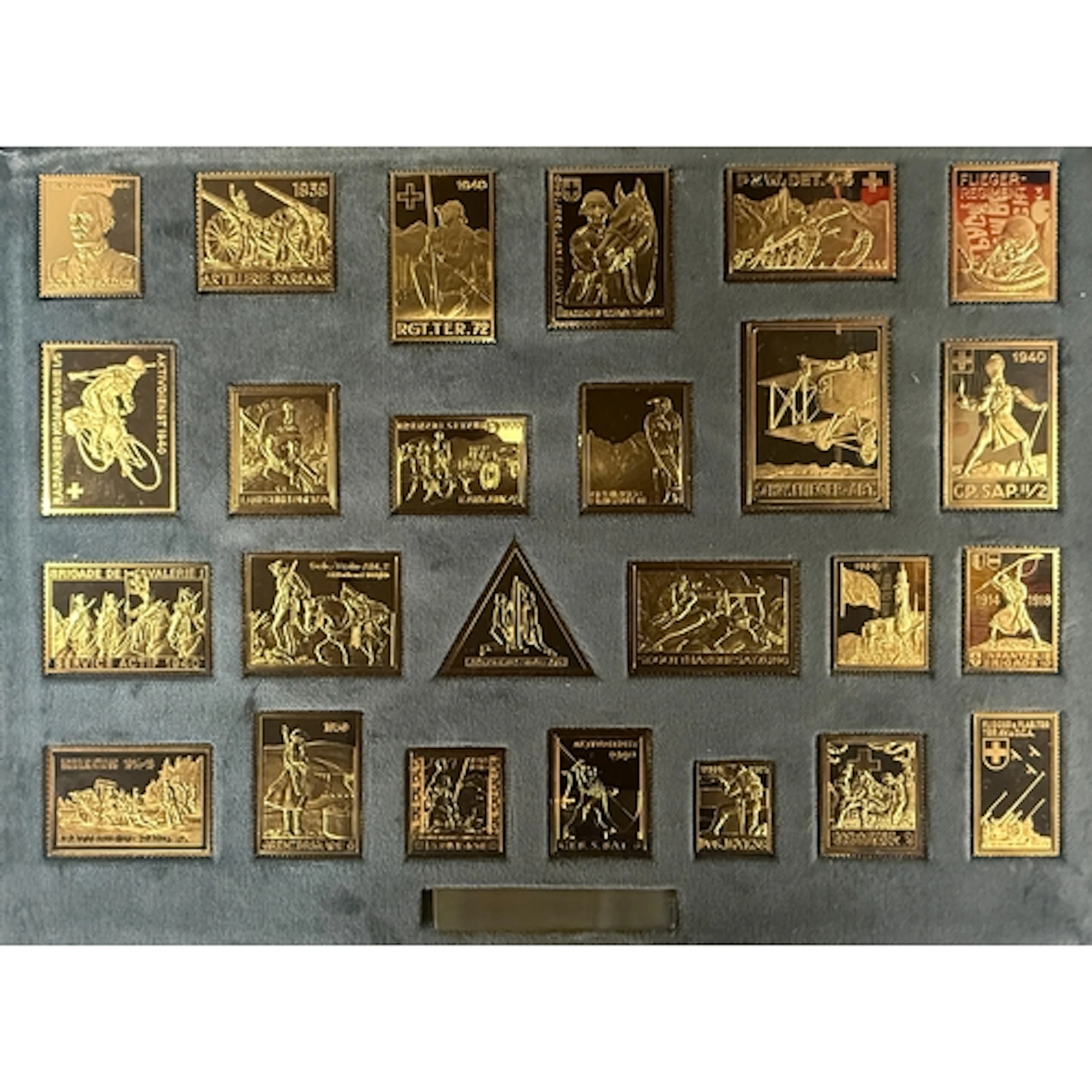 Militaria ‘Hommage an die Schweizer Armee’ 25-piece historic...