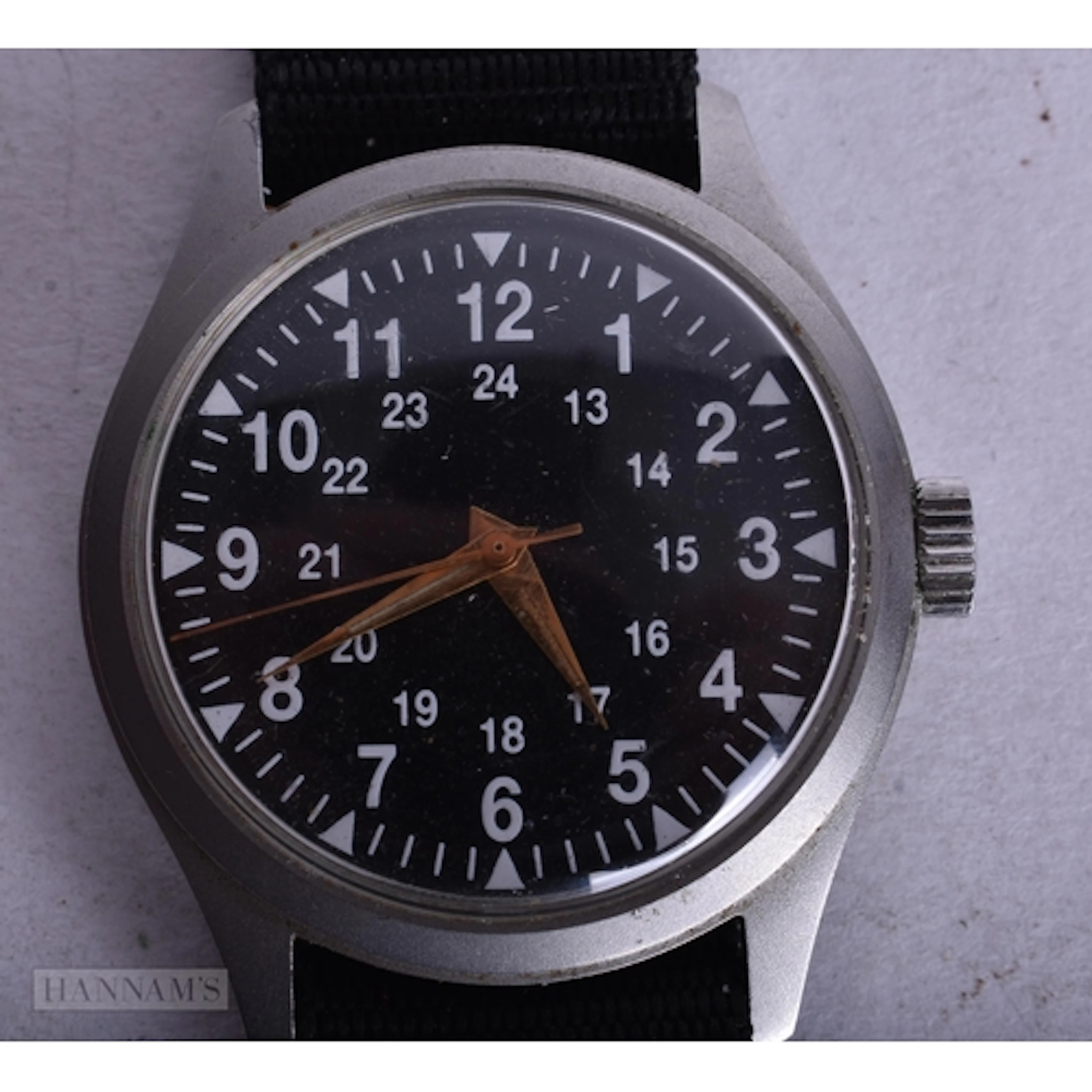 A HAMILTON MIL-W-46374A 1968-1975 MILITARY WRIST WATCH. Runn...