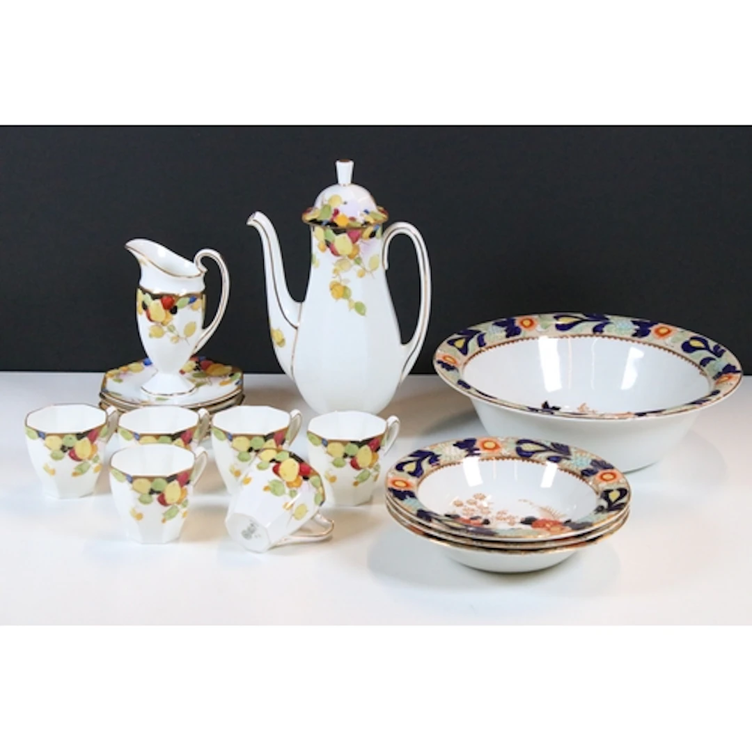 Royal Doulton 'Honesty' pattern coffee set, comprising six c...
