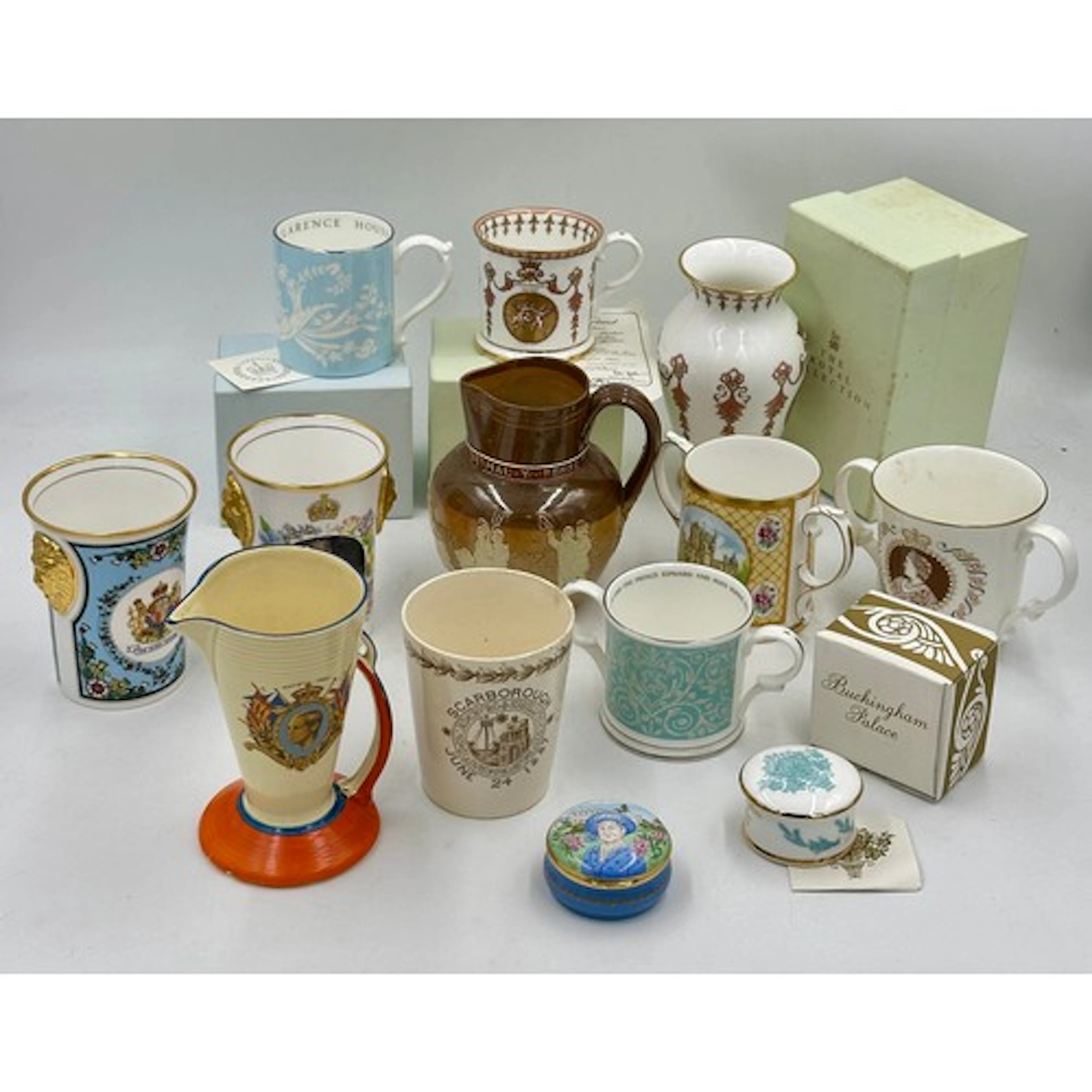 A collection of mainly commemorative ware to include The Roy...