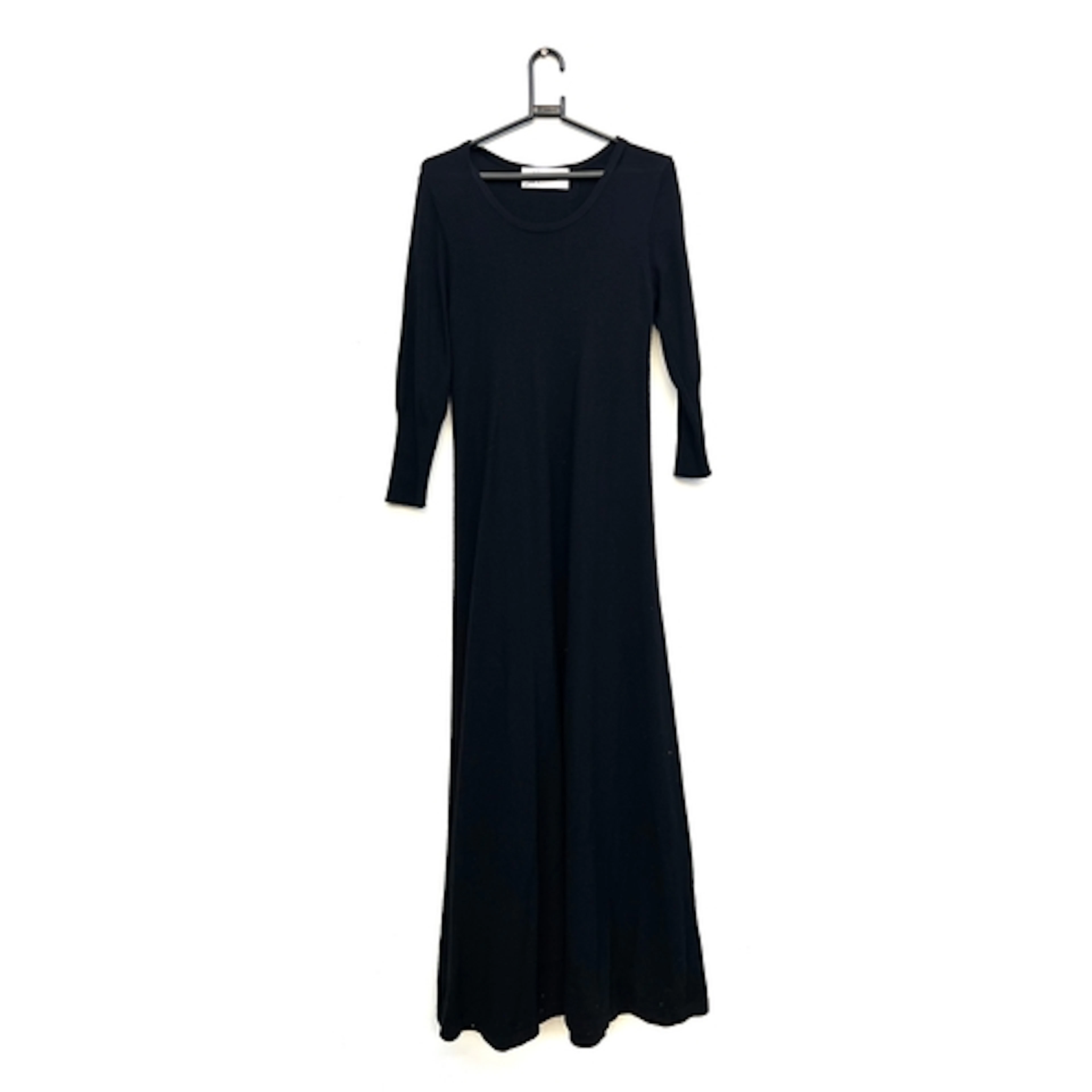 A Madeleine Thompson silk cashmere blend long sleeved black ...