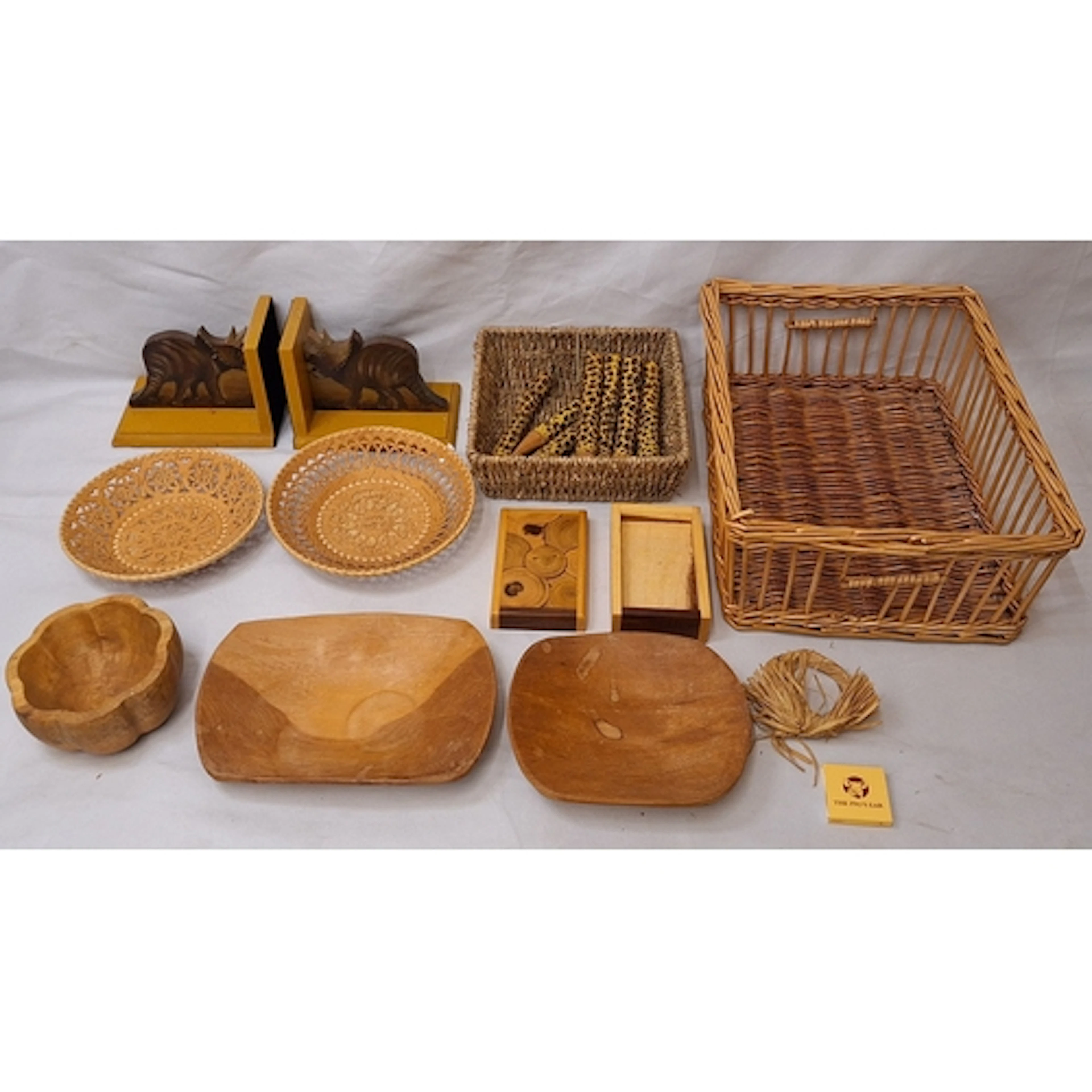 Wicker Basket containing 7 large giraffe pencils, naturalist...