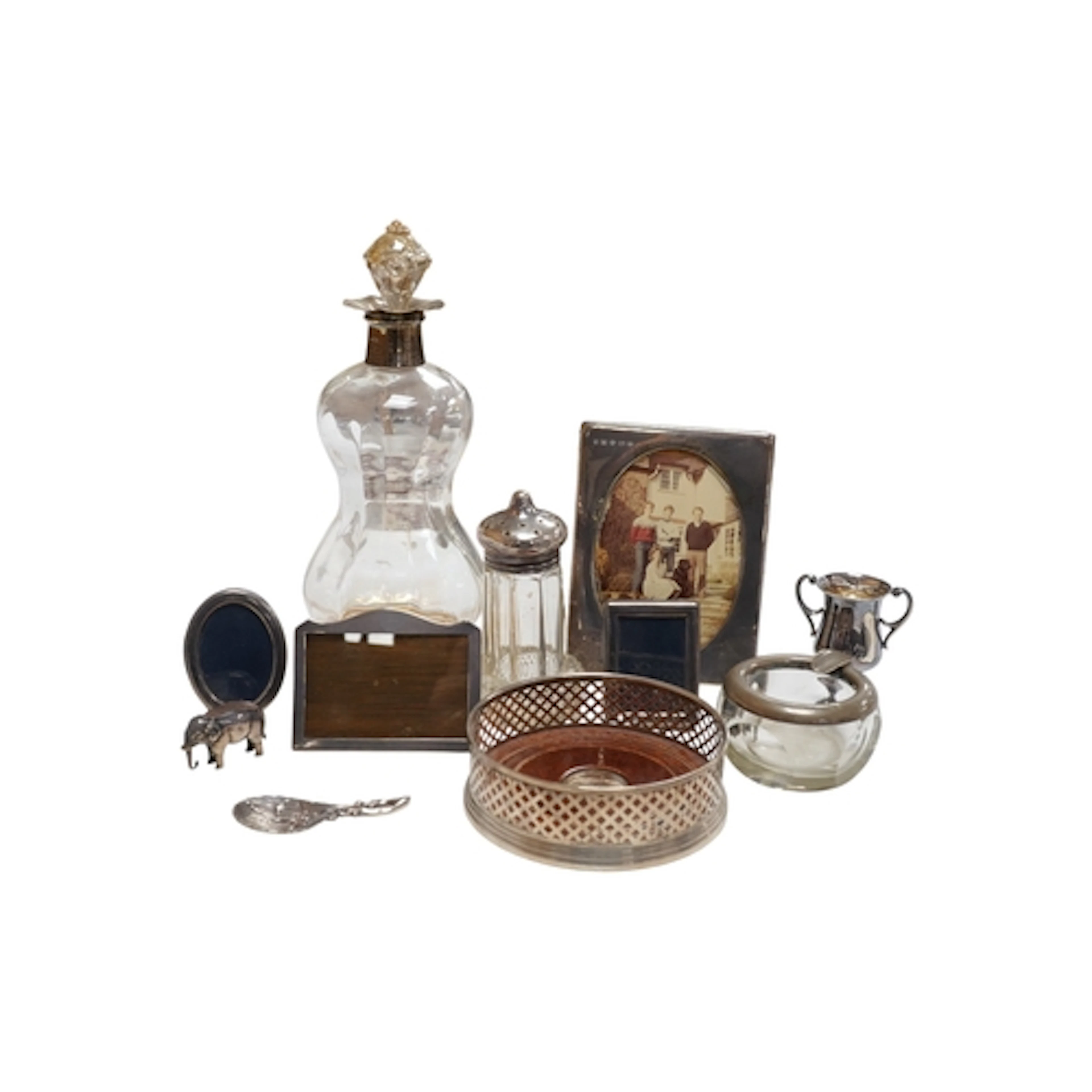 A collection of assorted silver ware, to include an Edwardia...