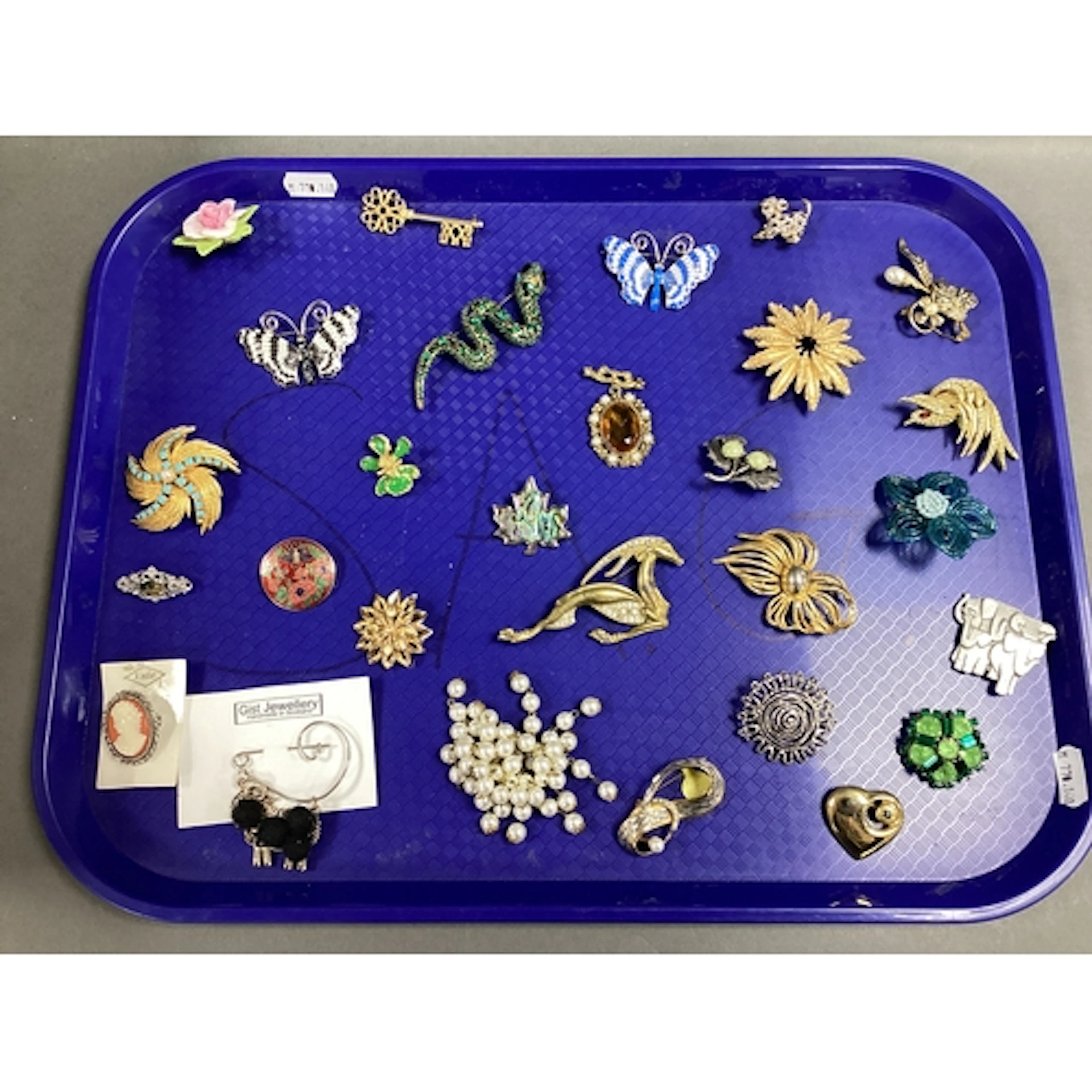 A Collection of Assorted Costume Brooches, including enamel,...