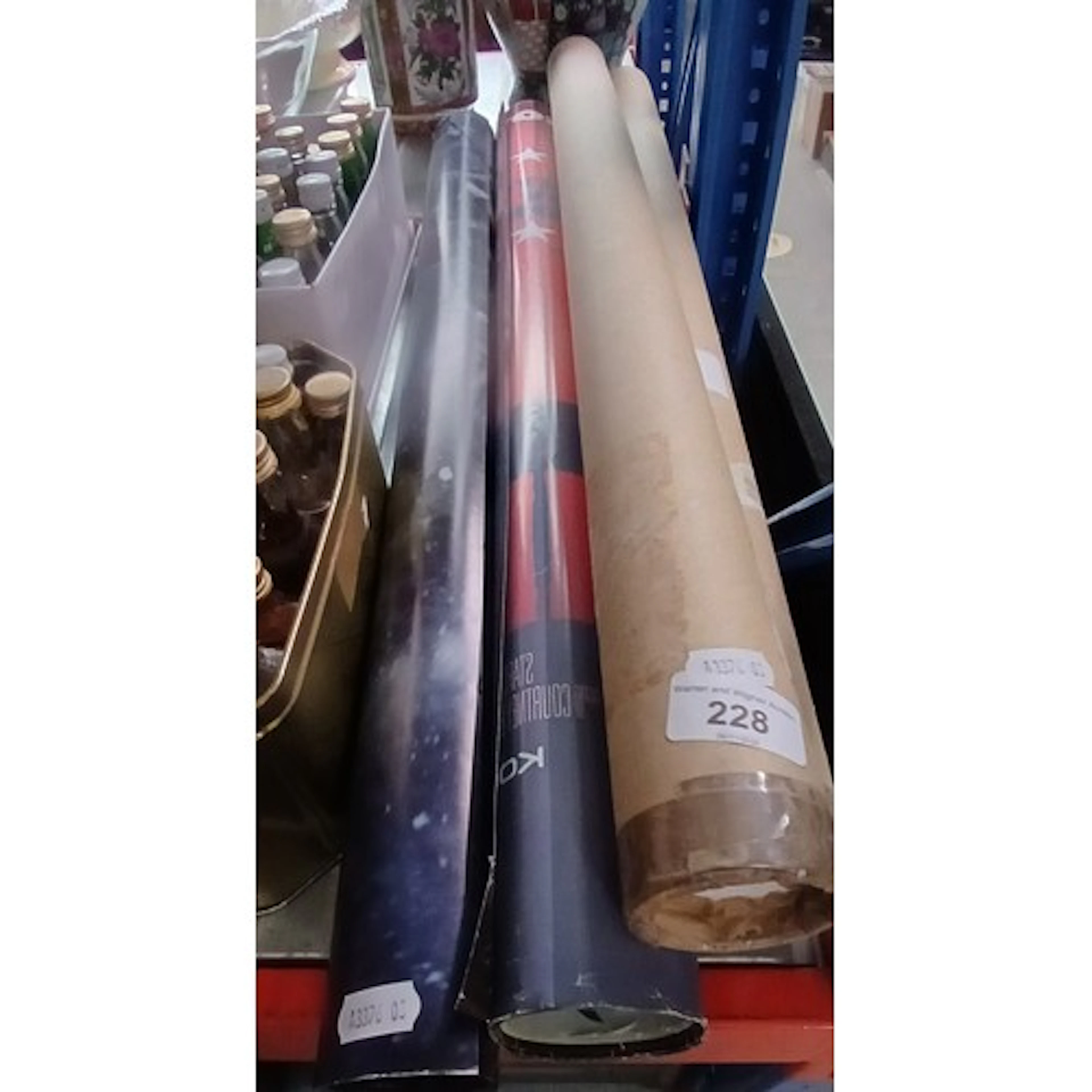 A quantity of film posters, Lord of Rings, Deadpool, Avenger...