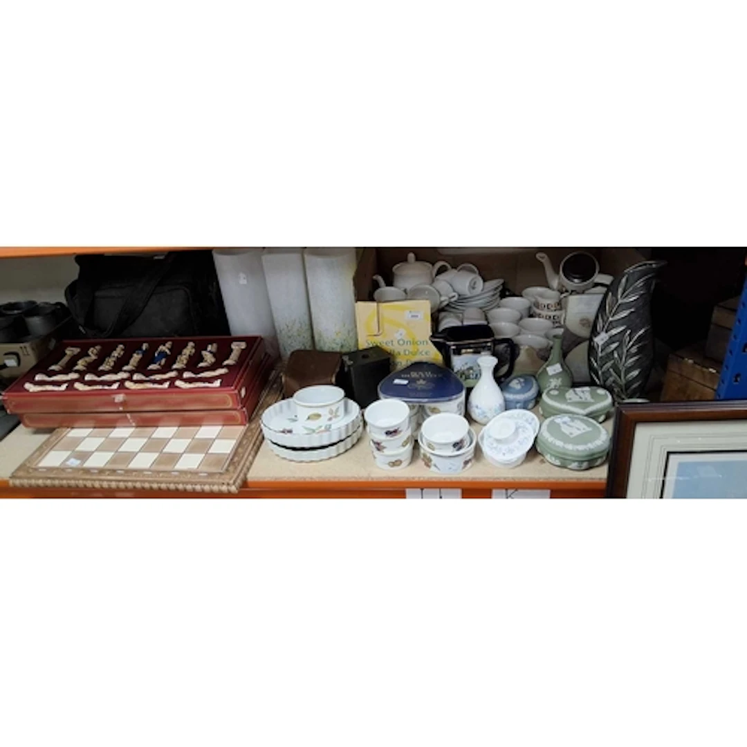ONE BOX AND LOOSE MISCELLANEOUS ITEMS, to include six pieces...