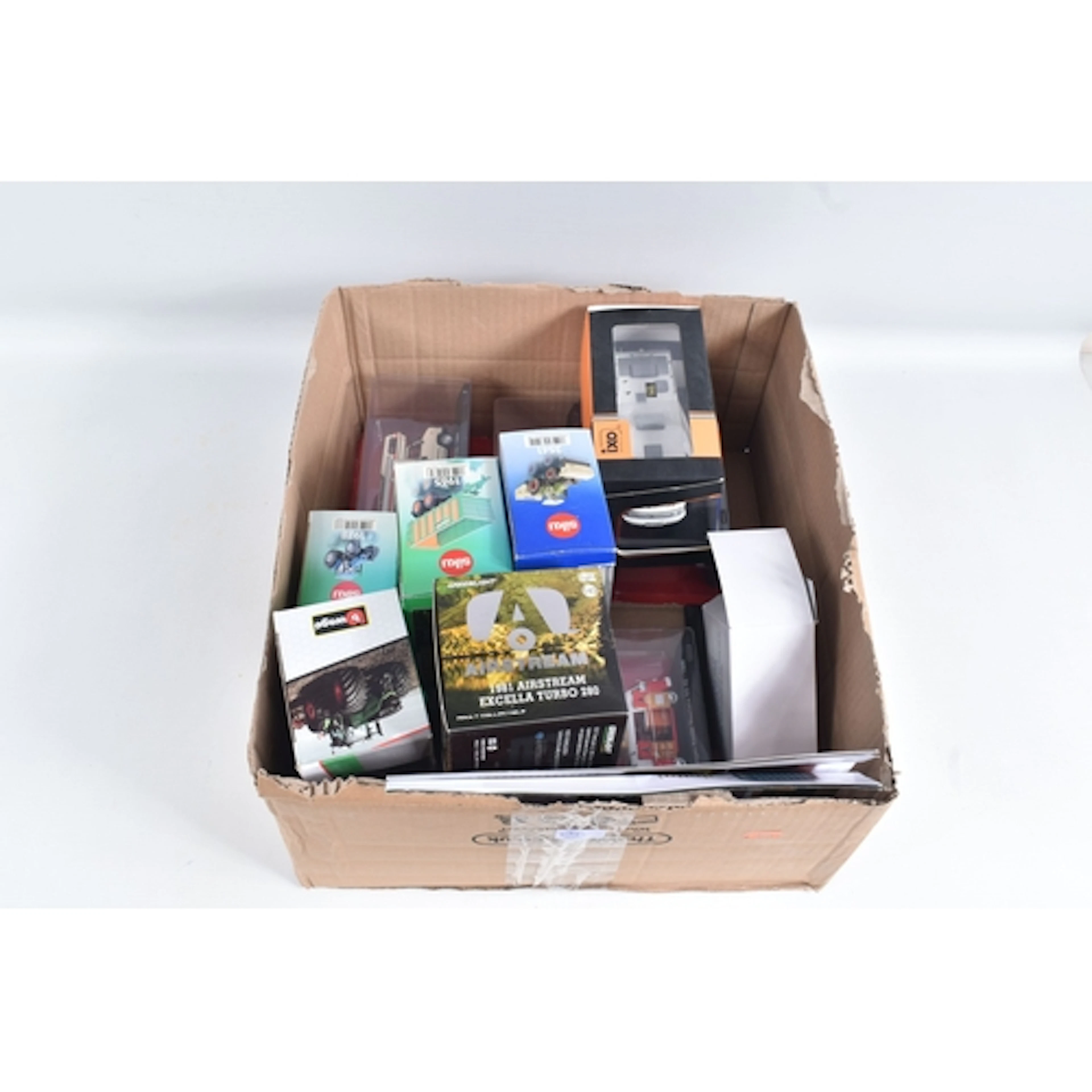 A COLLECTION OF EIGHT VARIOUS SCALE DIECAST BOXED CARAVANS A...