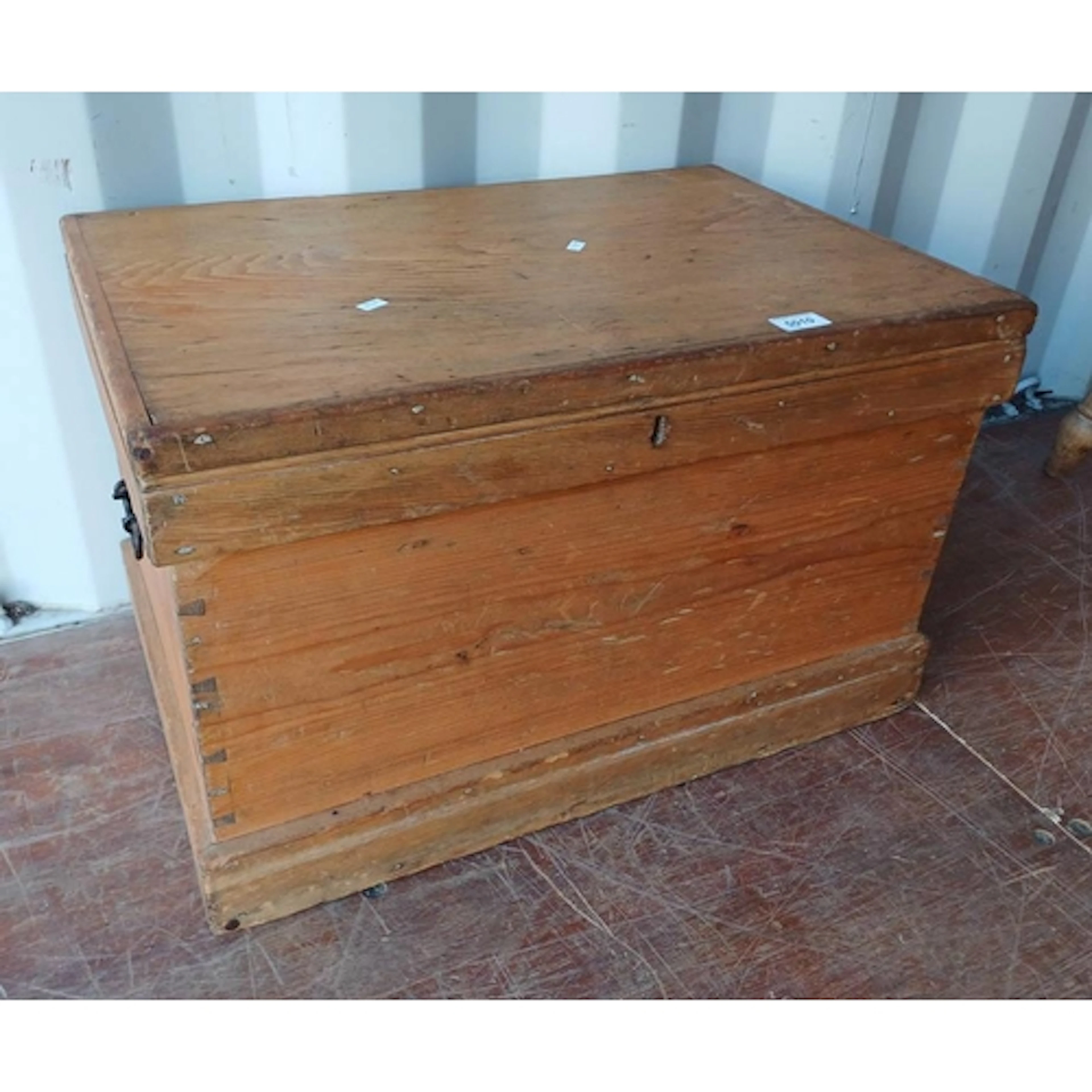 SMALL PINE KIST, 39CM TALL X 63CM LONG