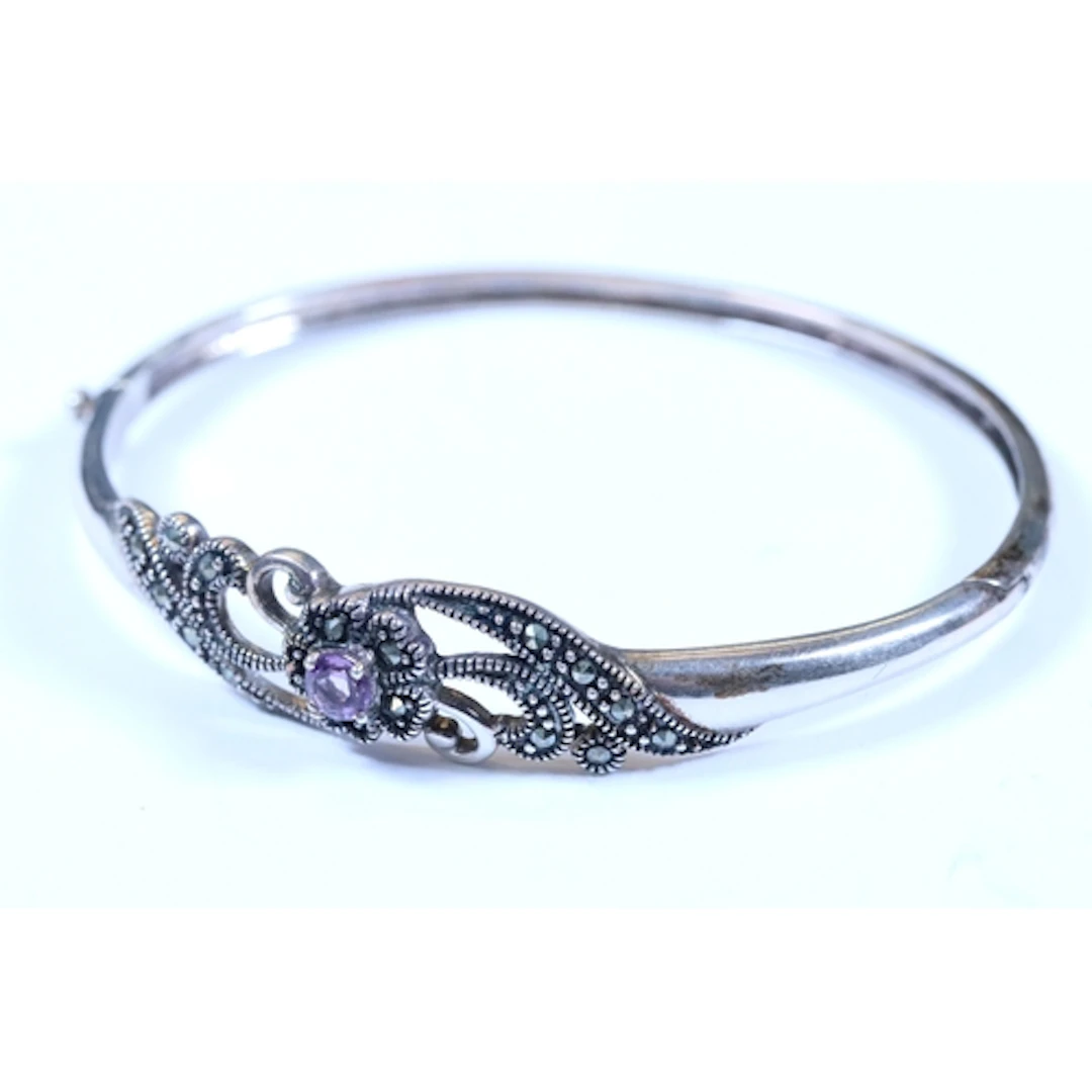 A contemporary ladies 925 sterling silver bangle bracelet, h...