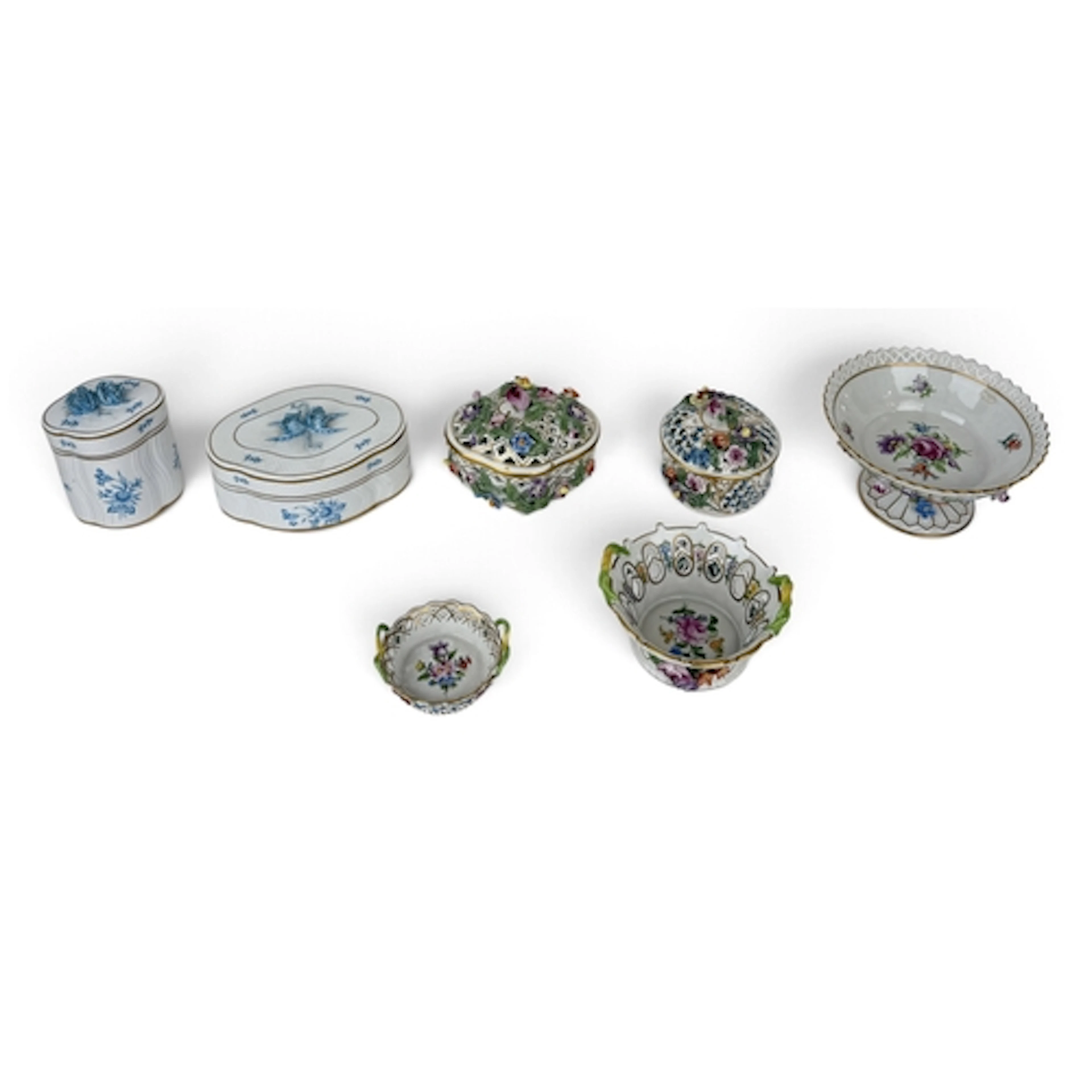A COLLECTION OF FIVE PIECES OF DRESDEN PORCELAIN, ENCRUSTED ...