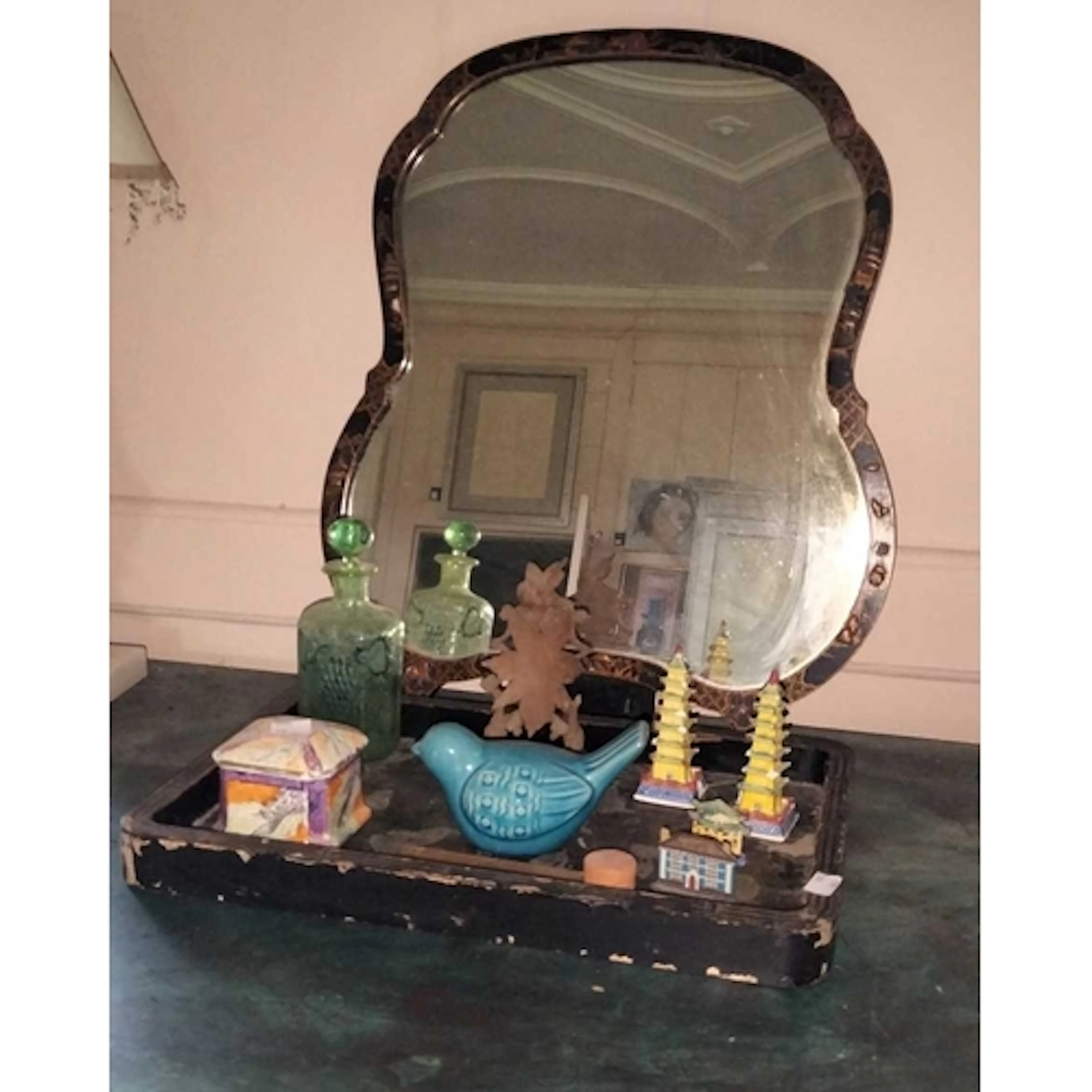 Lacquerware etc A lacquer eastern tray,trinket boxes, miniat...