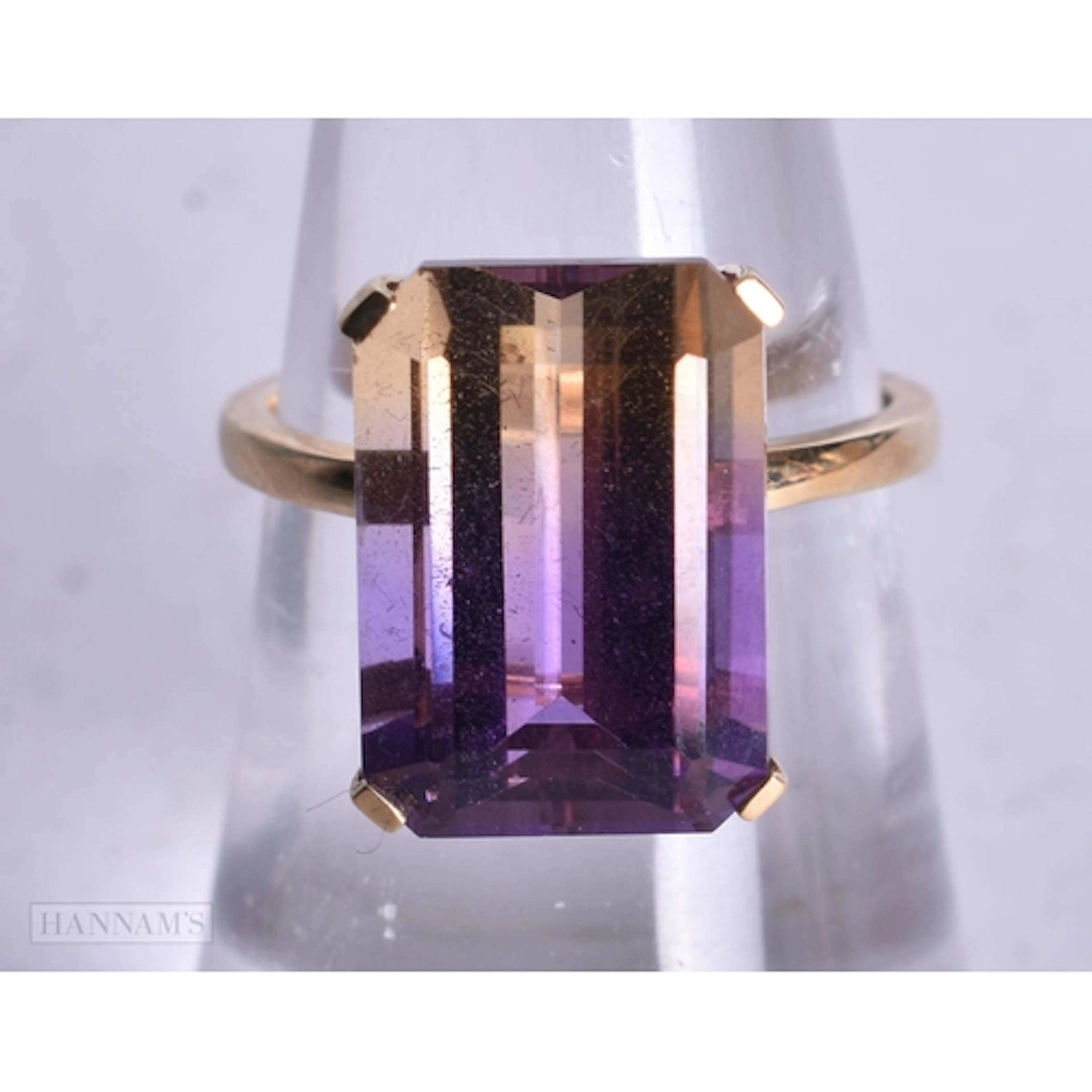 9ct gold ametrine cocktail ring (3.2g). L.