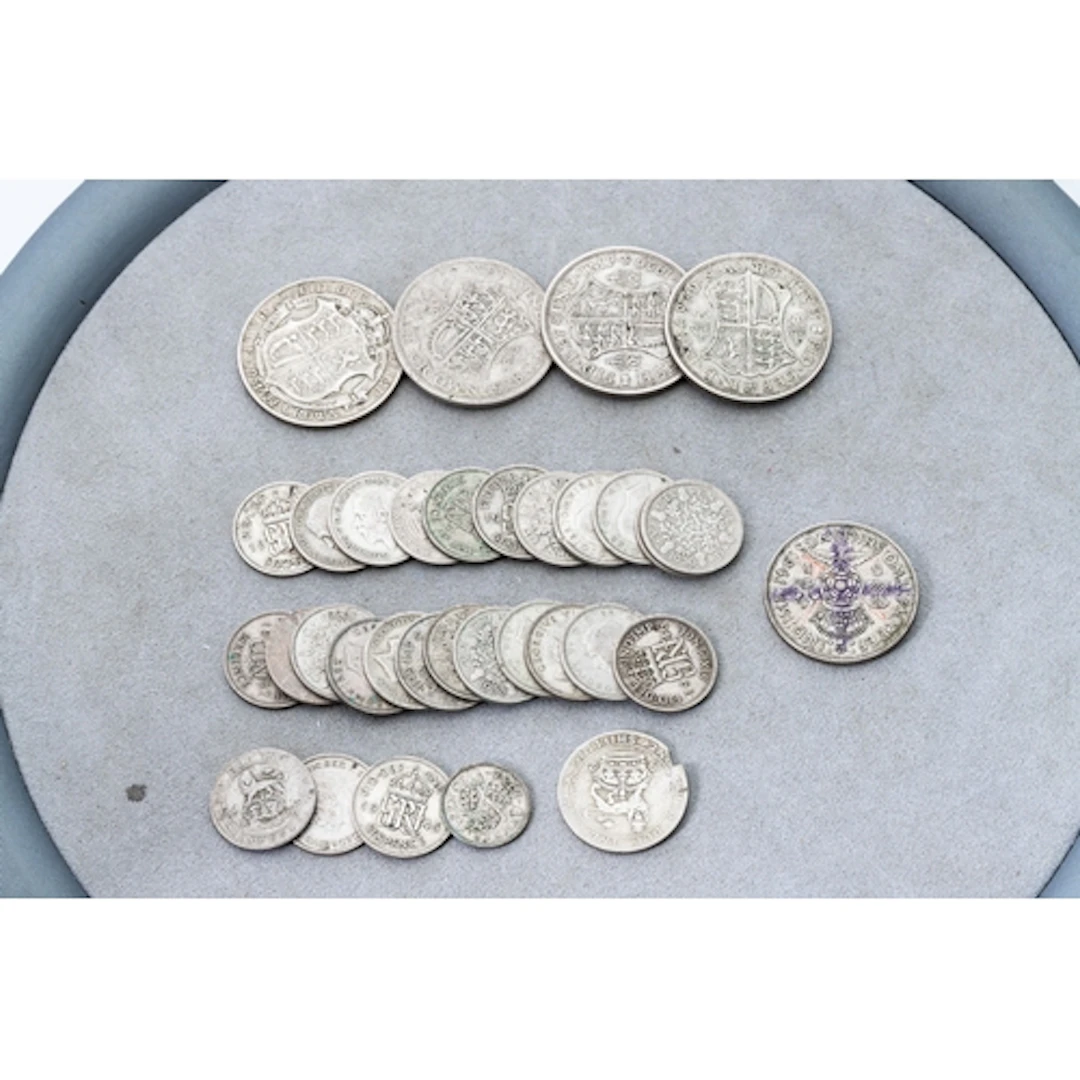40 X 1922 - 1944 50% ENGLISH SILVER COINS, to include 27 x 6...