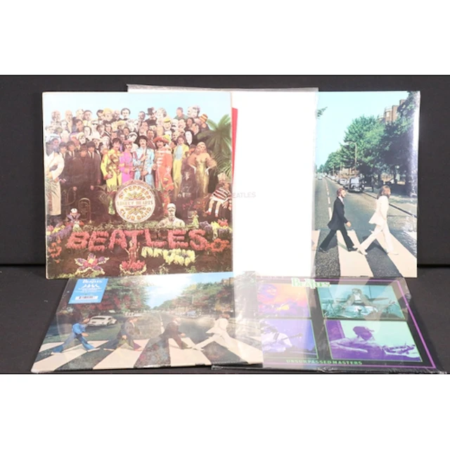Vinyl - 5 The Beatles LP’s to include: Sgt. Pepper's Lonely ...