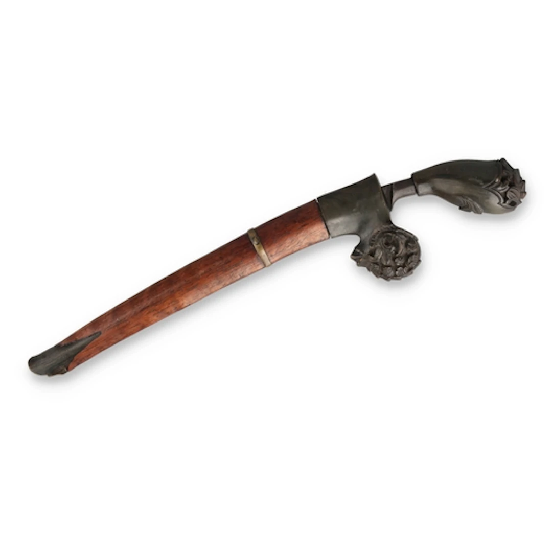 A 19TH CENTURY MALAY SEWAR DAGGAR With carved horn mounts. 2...