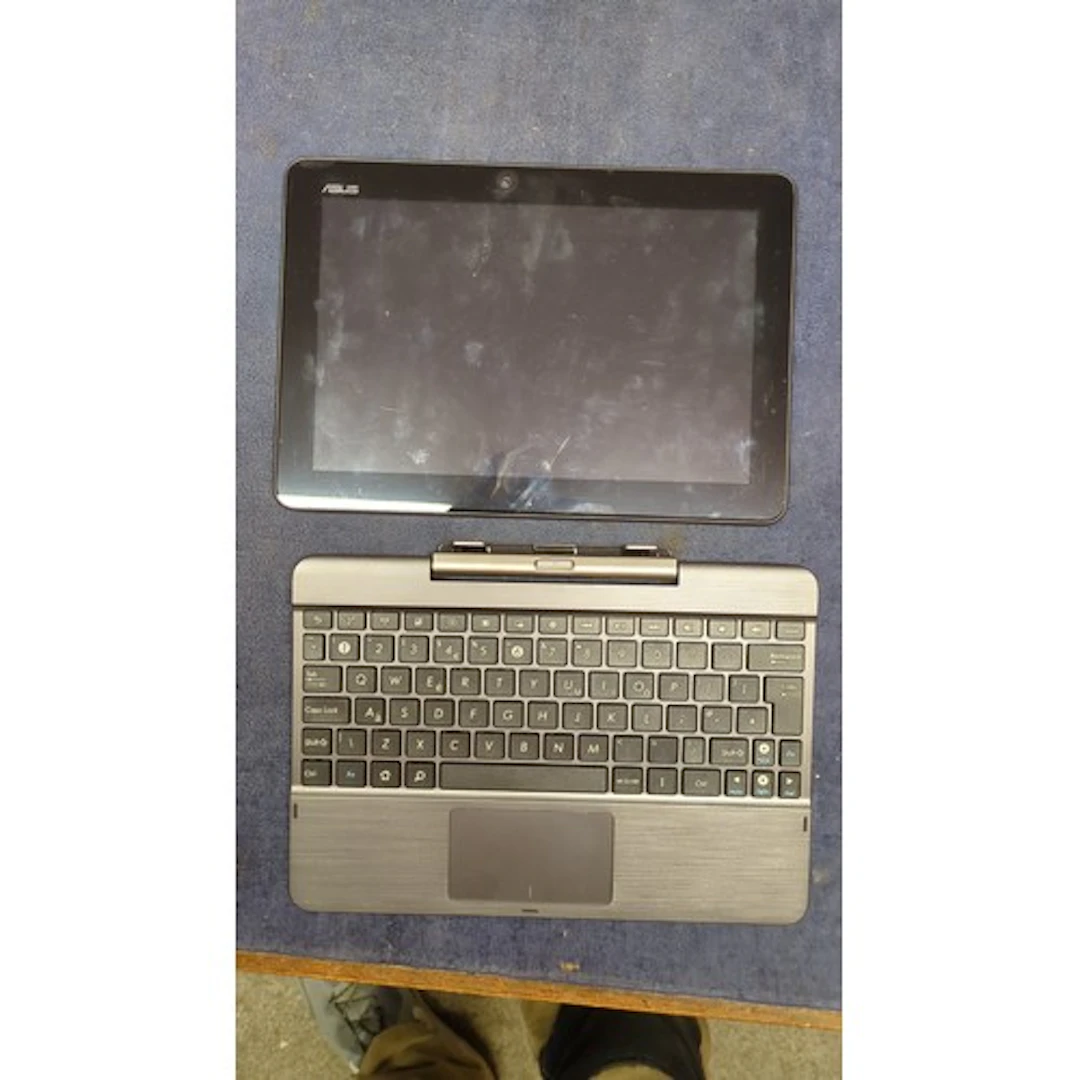 ASUS K010 tablet with detachable keyboard dock and touchpad,...