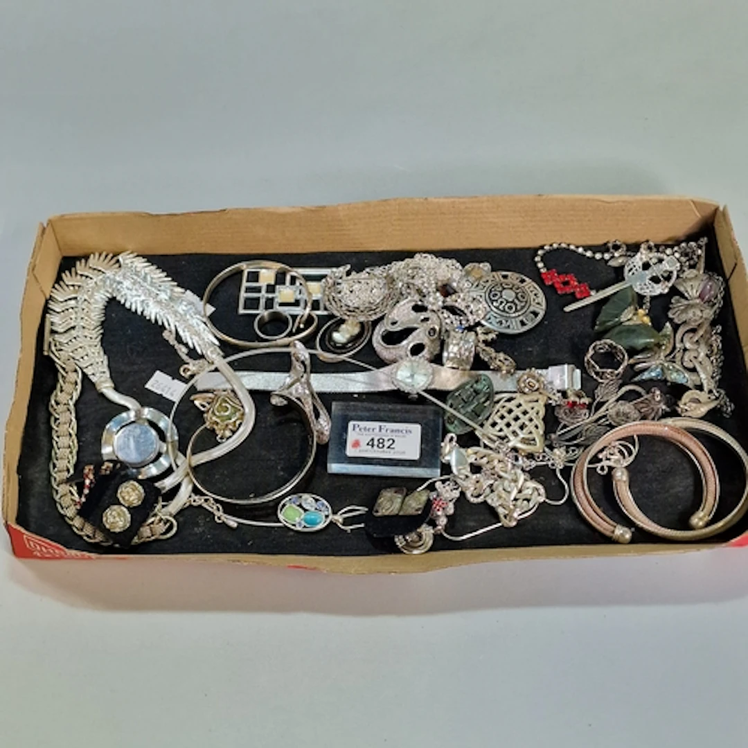 Collection of silver and other jewellery to include: curb-li...