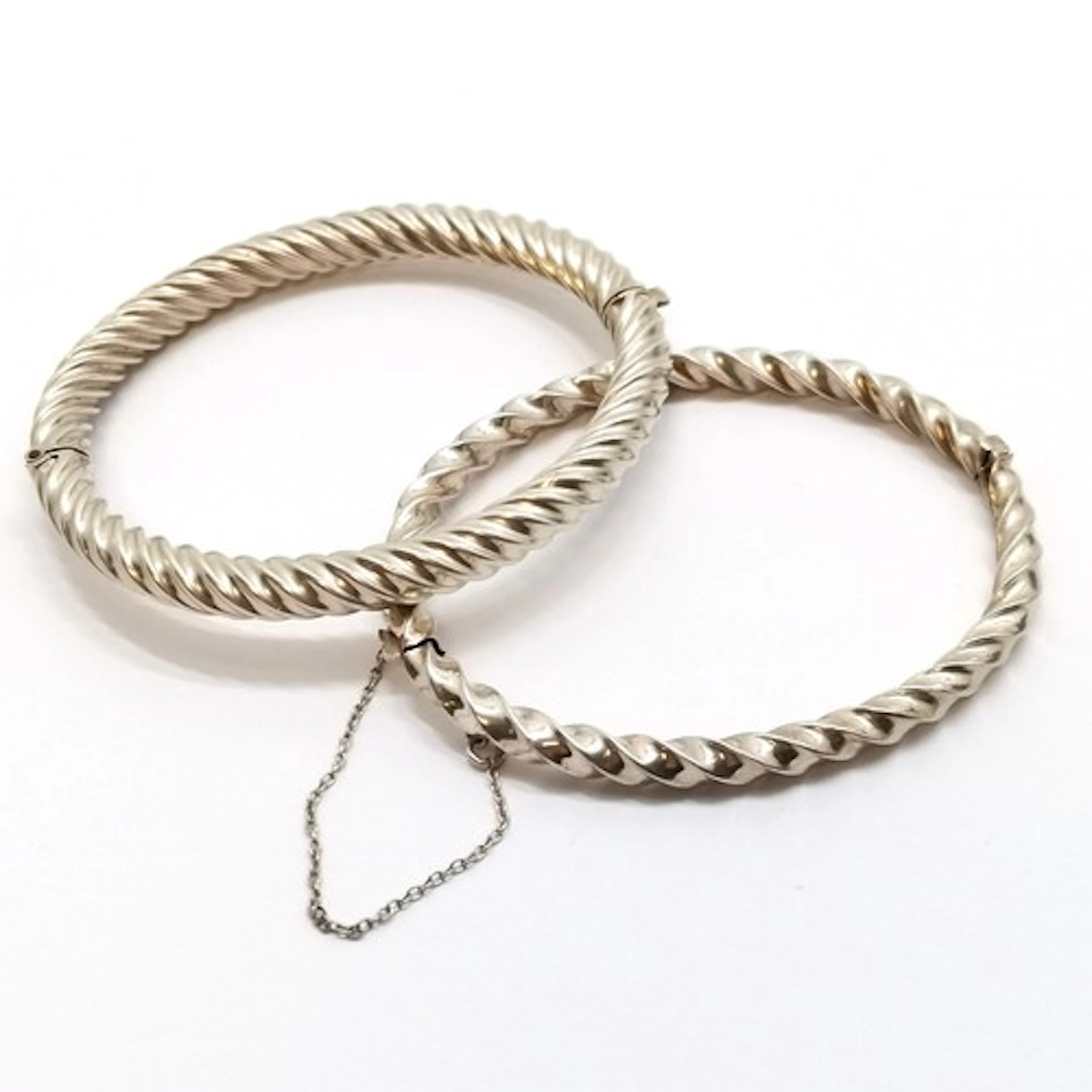 2 x antique unmarked silver ribbed bangles - largest 6cm acr...