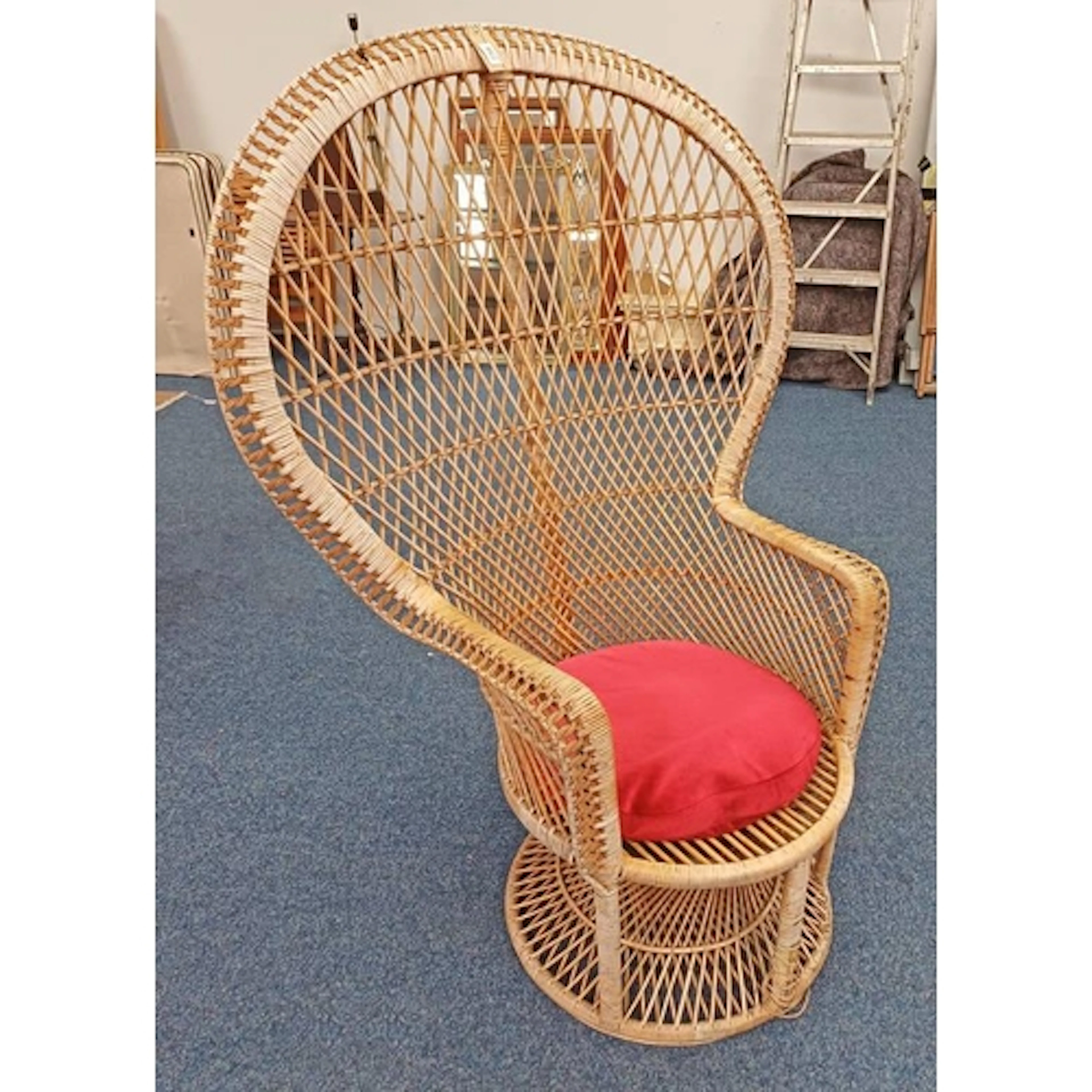 WICKER PEACOCK CHAIR