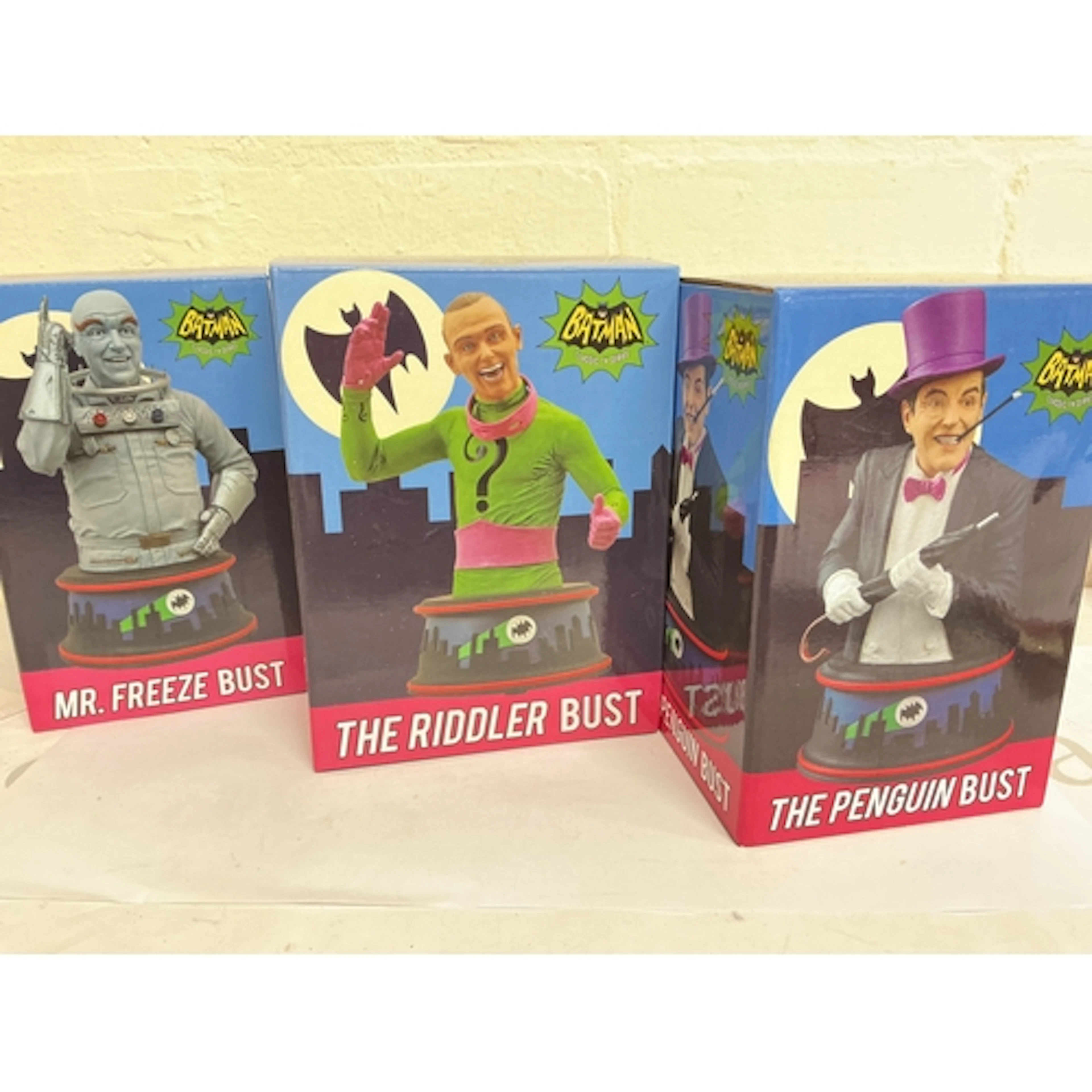 3 X Boxed Diamond Select Toys Batman Classic T.V. Series Bus...