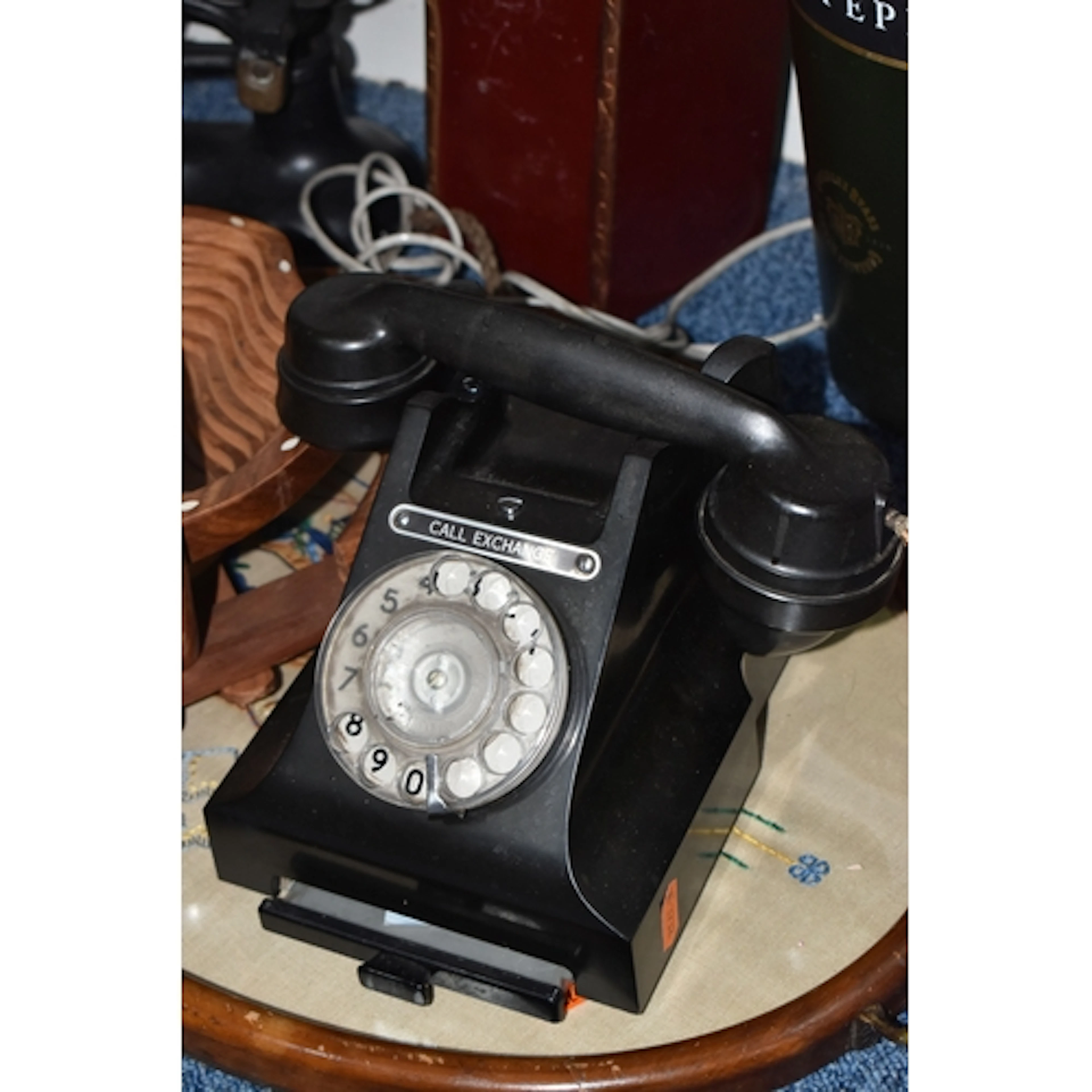 ONE BOX AND LOOSE VINTAGE ITEMS, to include a brass metal um...