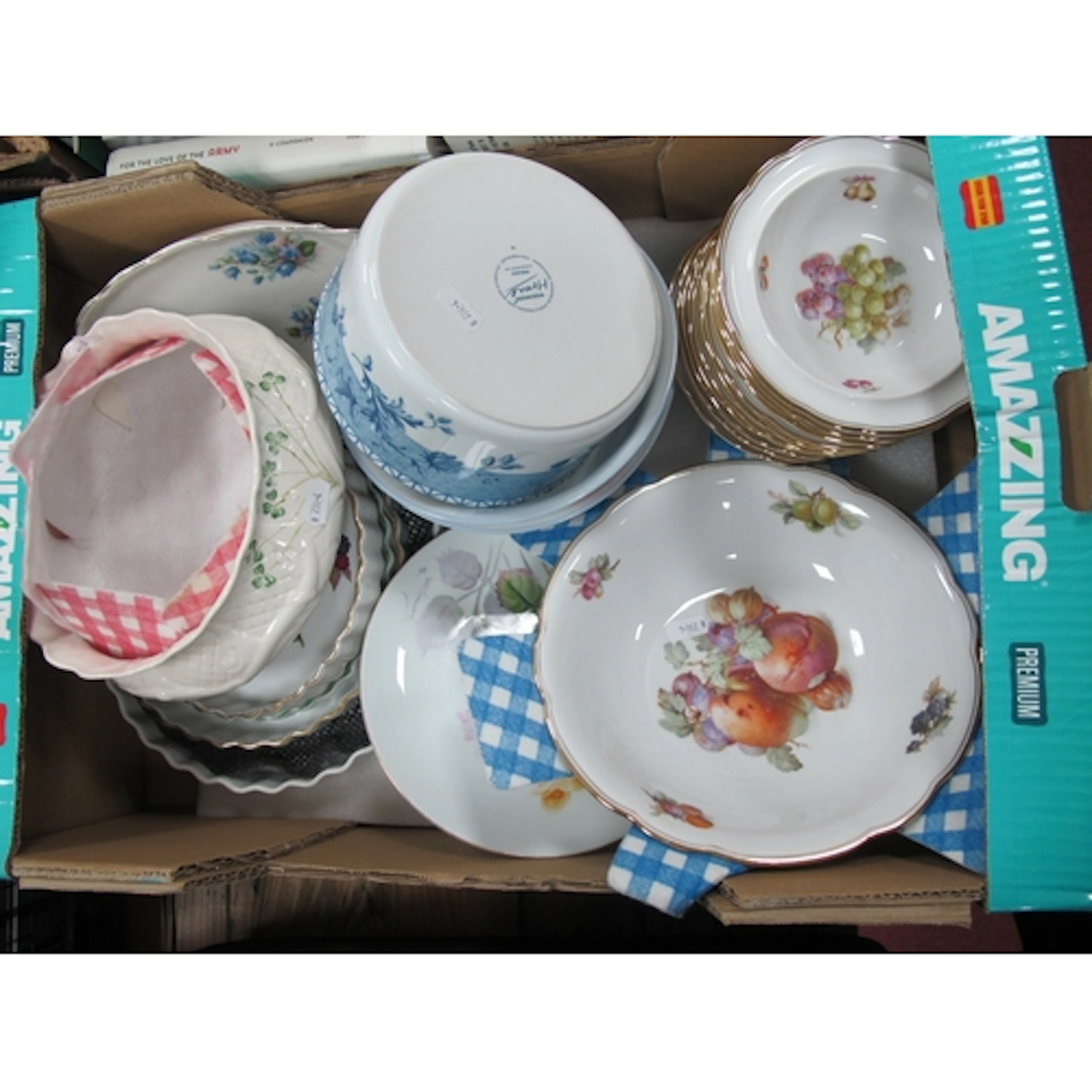 Ceramic tableware, including Belleek "Shamrock" pattern Dalr...