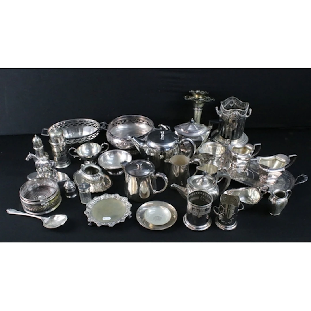 Collection of silver plate, to comprise teapot, tray, hot wa...