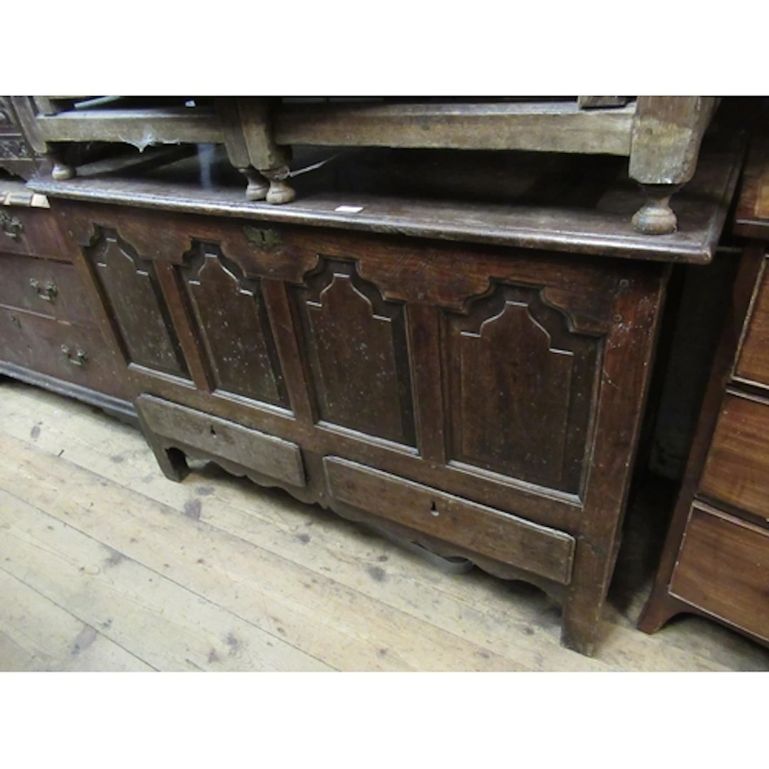 George III Oak mule chest, the moulded plank top above four ...