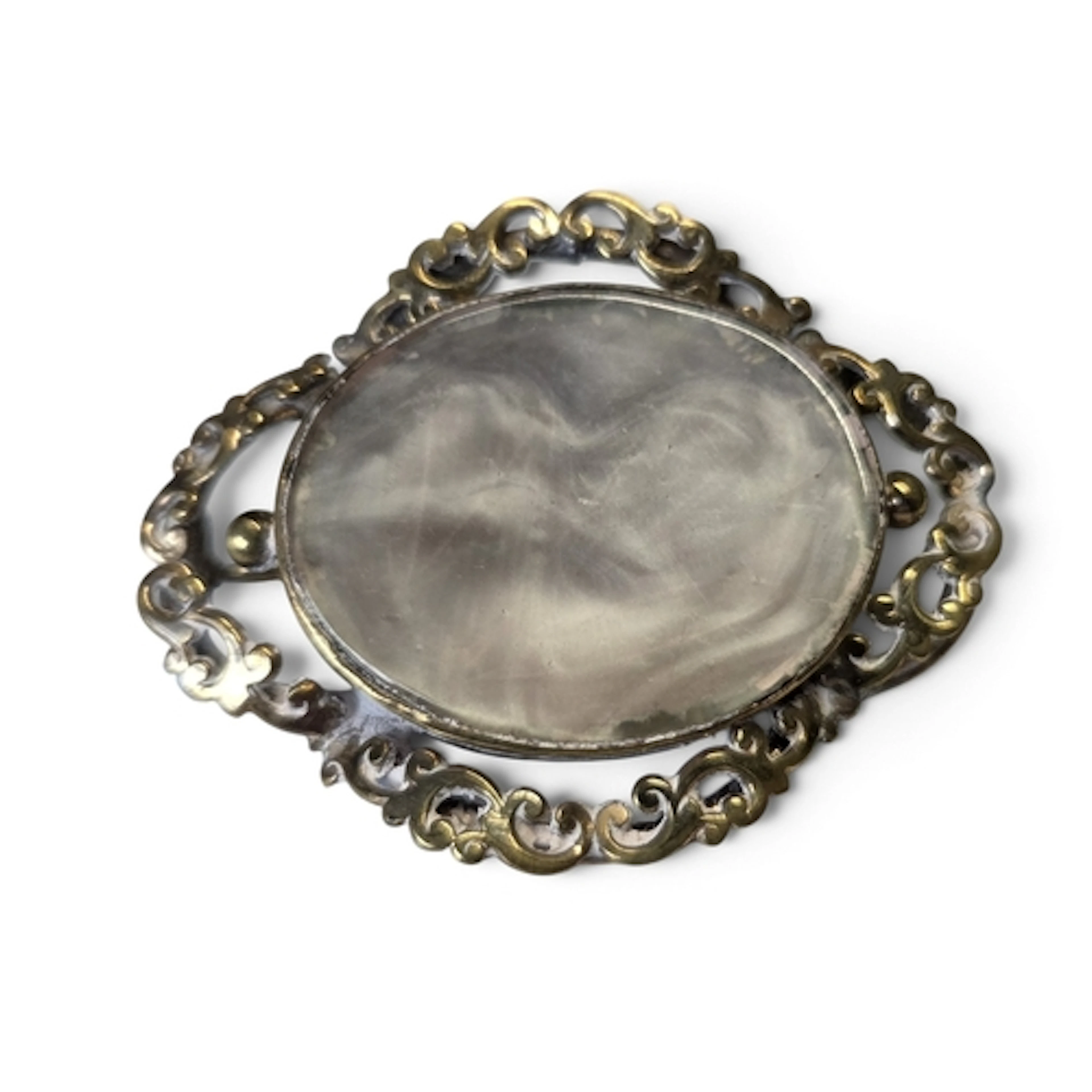 An antique Brooch.