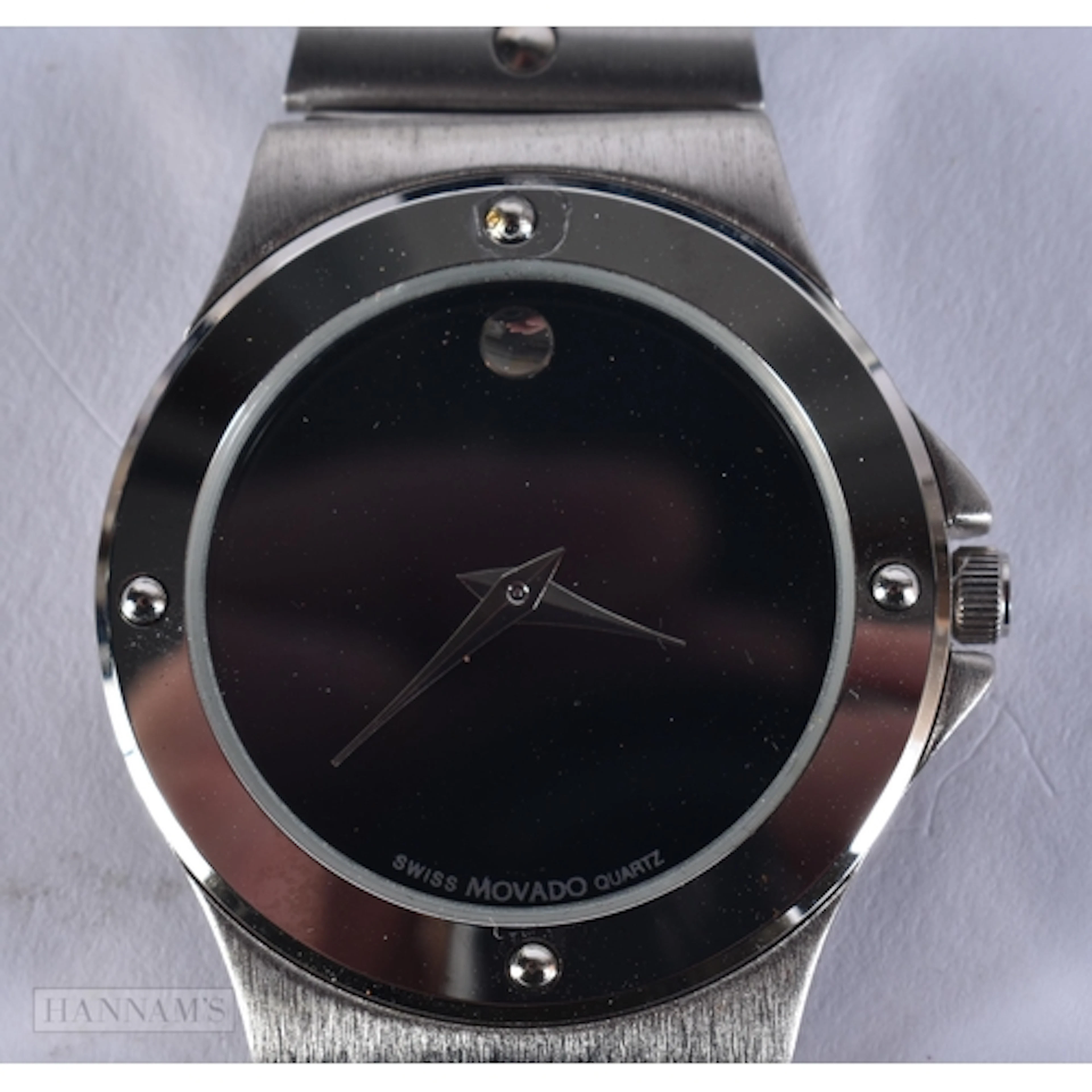 A MOVADO WRIST WATCH. Untested. 3.25 cm wide.