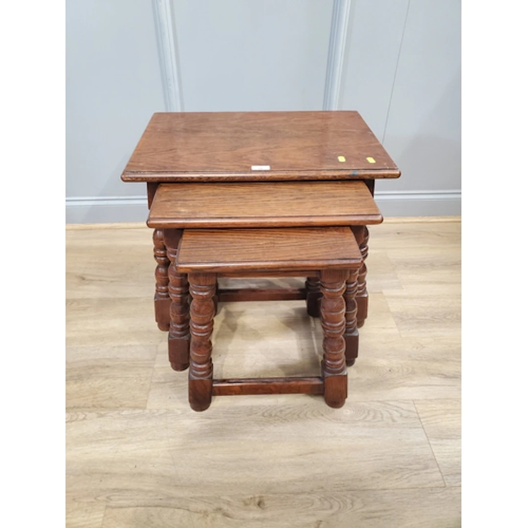 A nest of three oak side Tables, (R3).