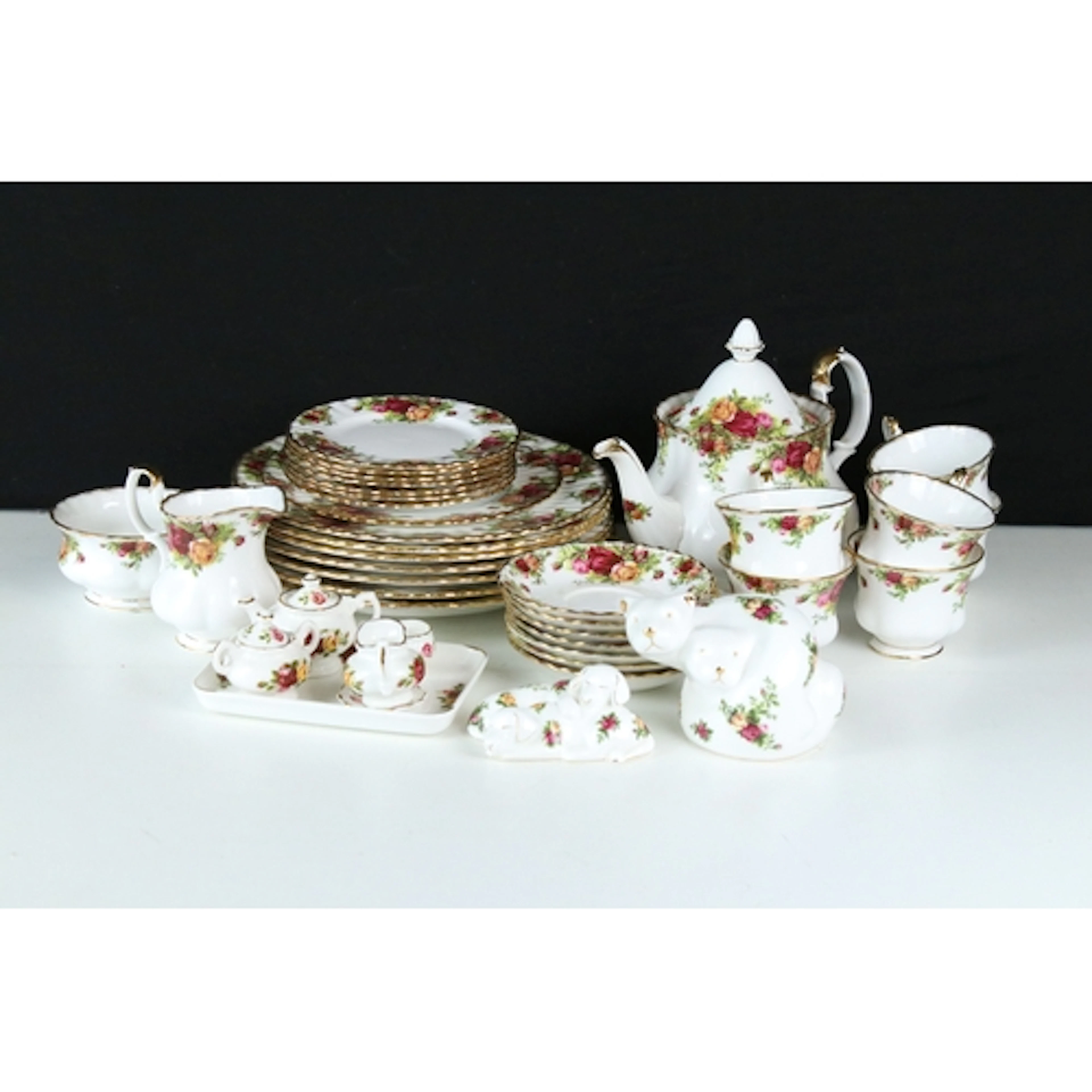 Collection of Royal Albert 'Old Country Roses' pattern bone ...