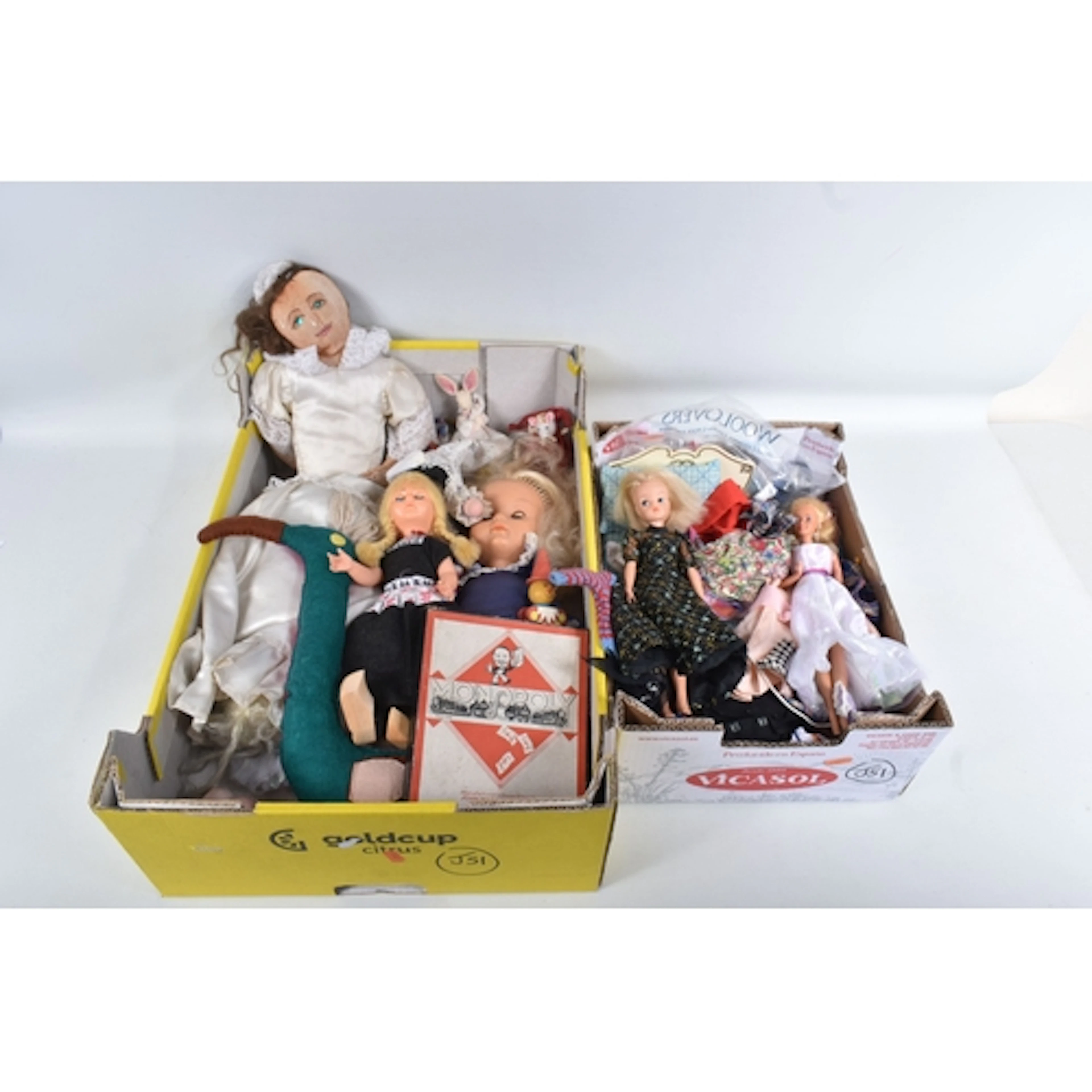 A COLLECTION OF ASSORTED DOLLS, CLOTHING AND ACCESSORIES, to...
