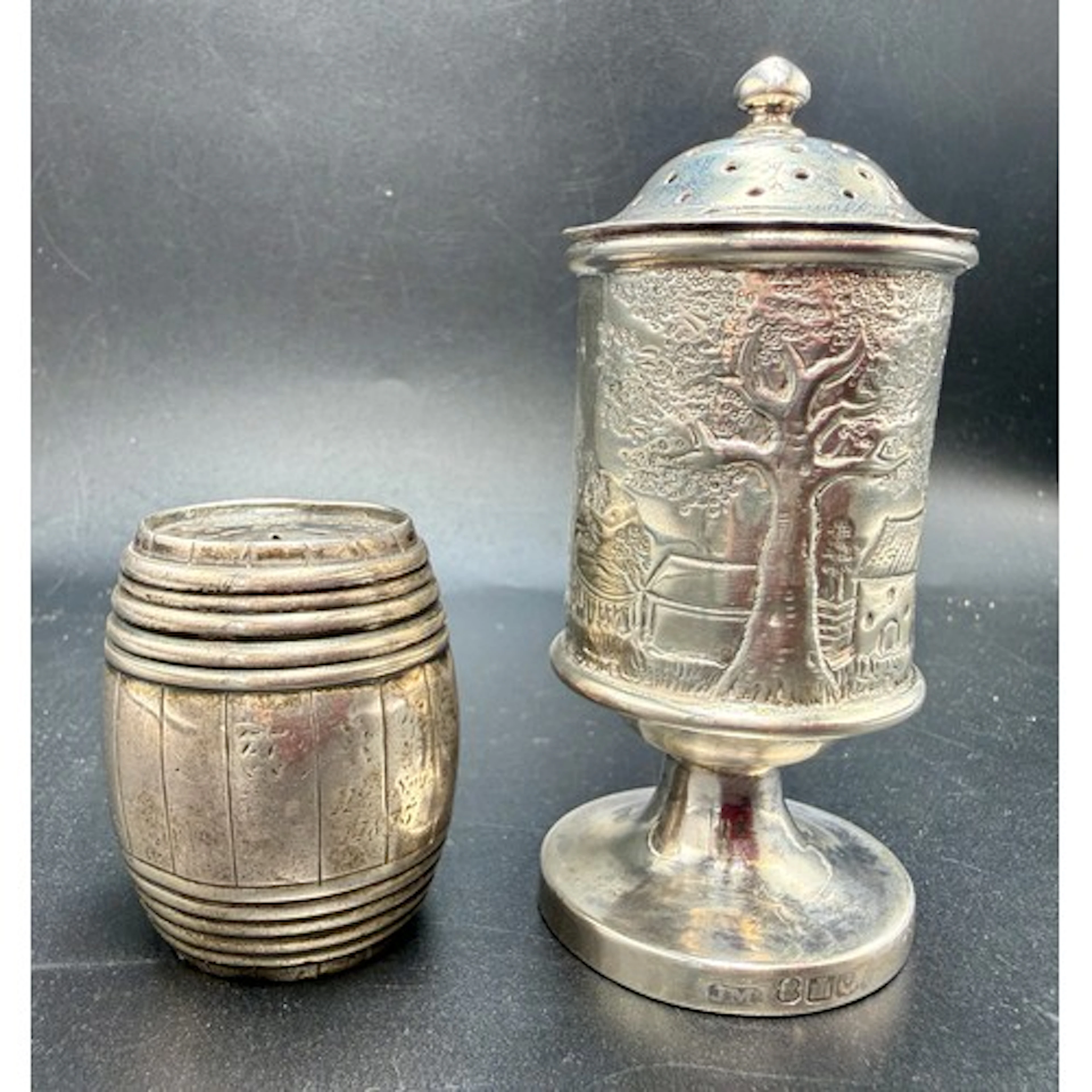 Georgian and Victorian silver pounce/pepper pots to include ...