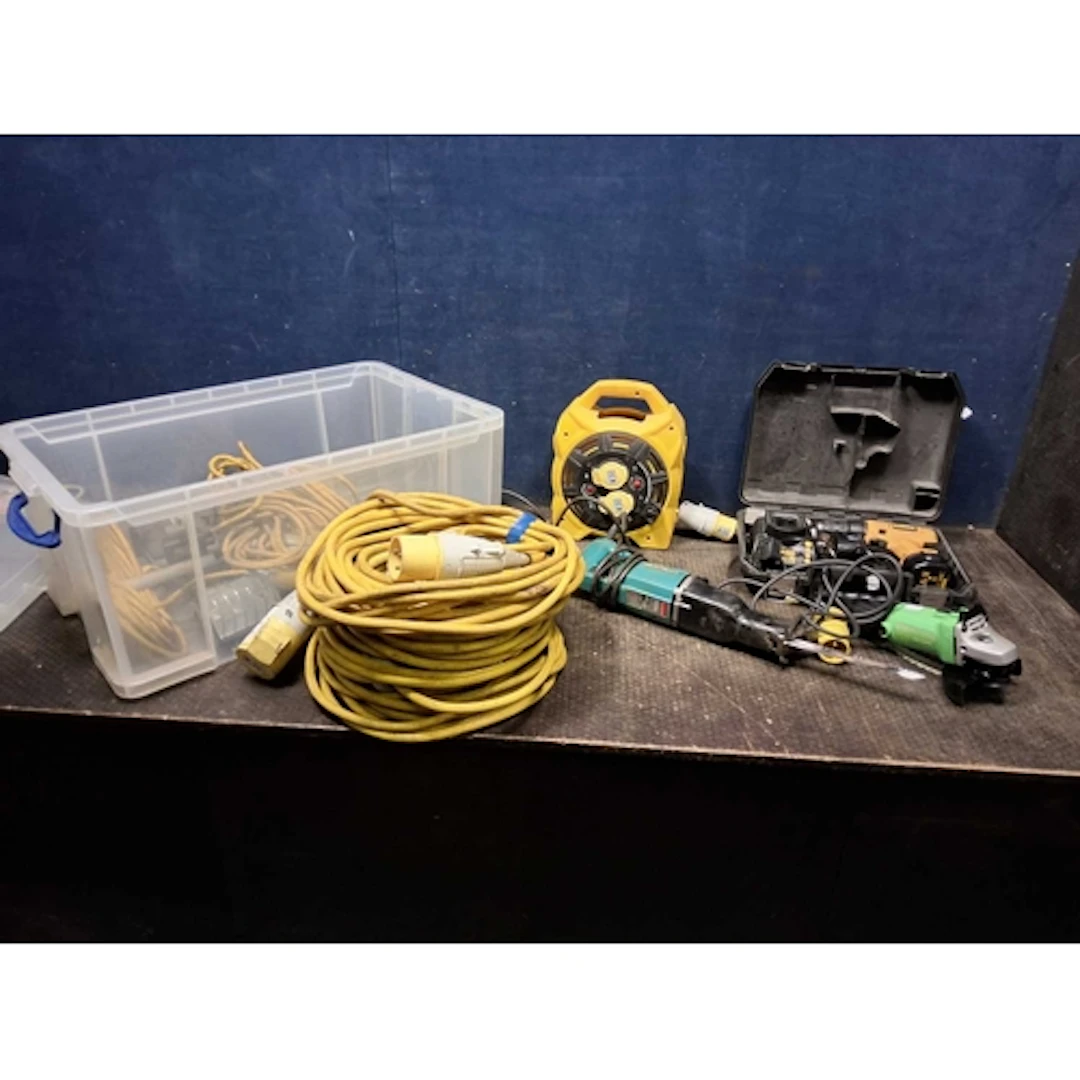 A COLLECTION OF MOSTLY 110V TOOLS AND CABLING including a Hi...