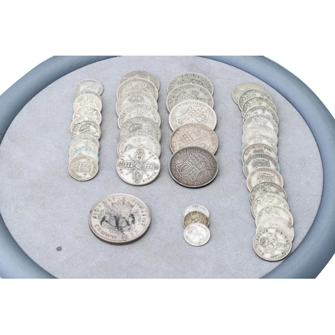 A COLLECTION OF 50% PRE-1947 ASSORTED ENGLISH COINS, includi...
