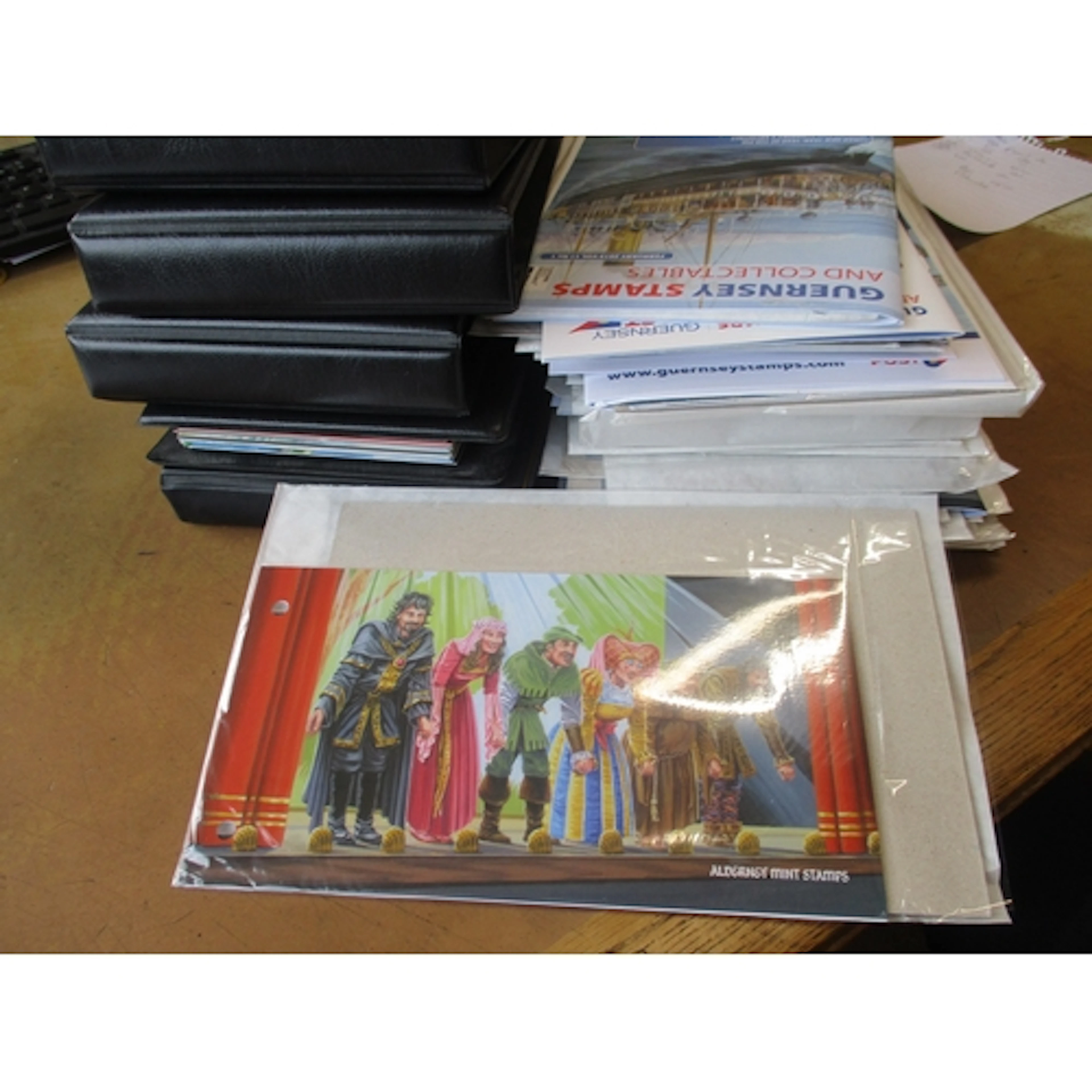 World misc accum in approx 16 vols and loose, incl Guernsey ...