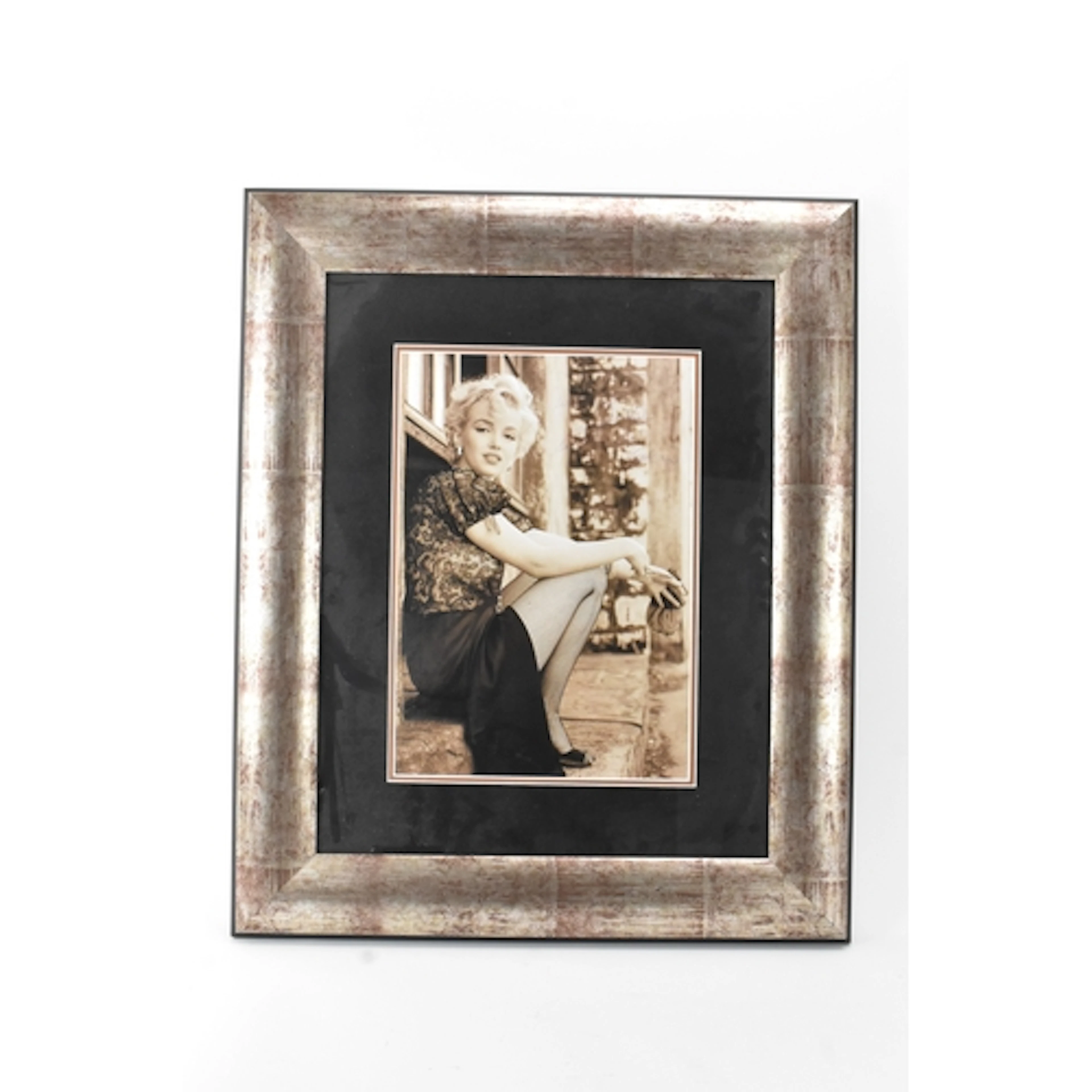 Marilyn Monroe (1926–1962) A Black and white photographic pr...