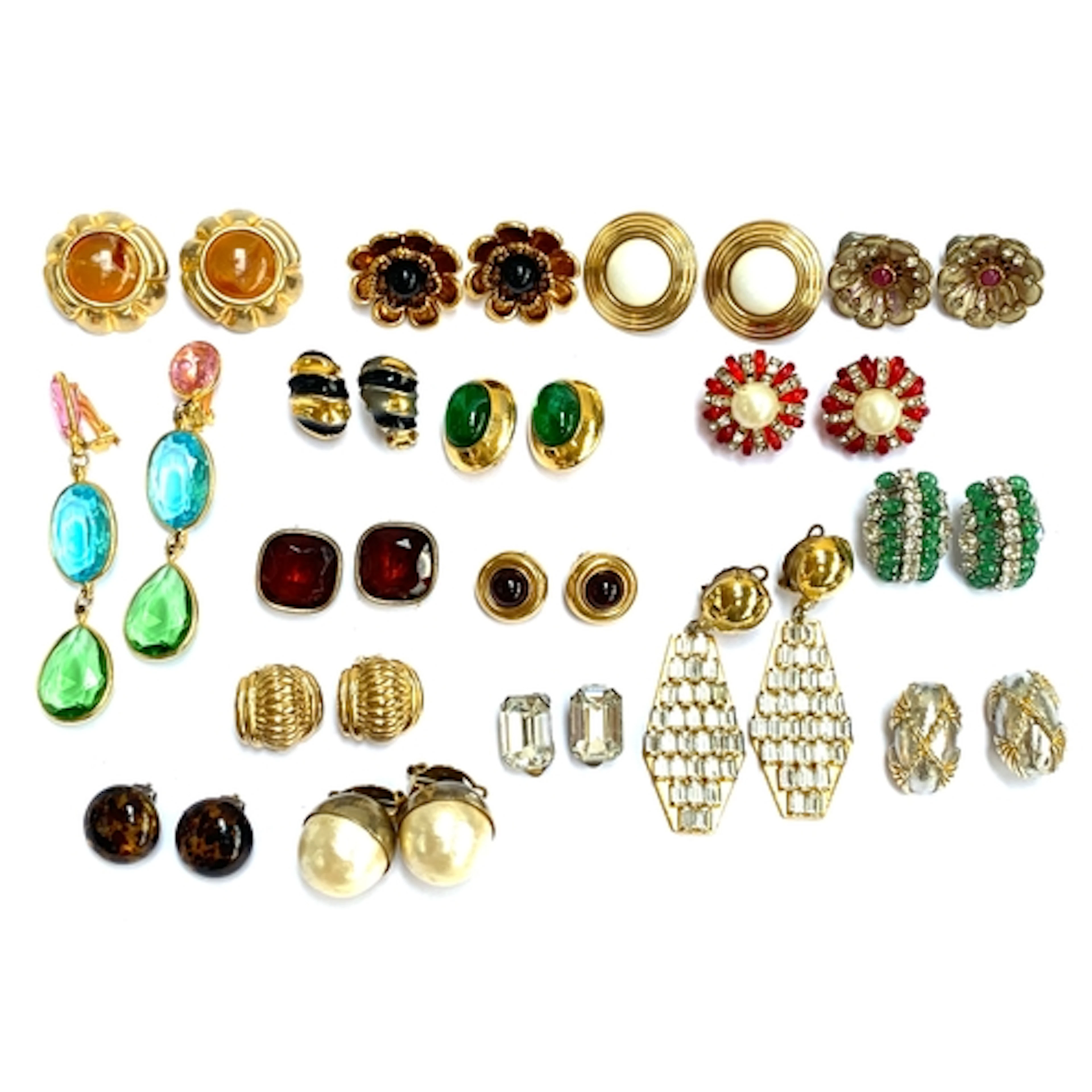A collection of good clip on earrings to include Nina Ricci,...