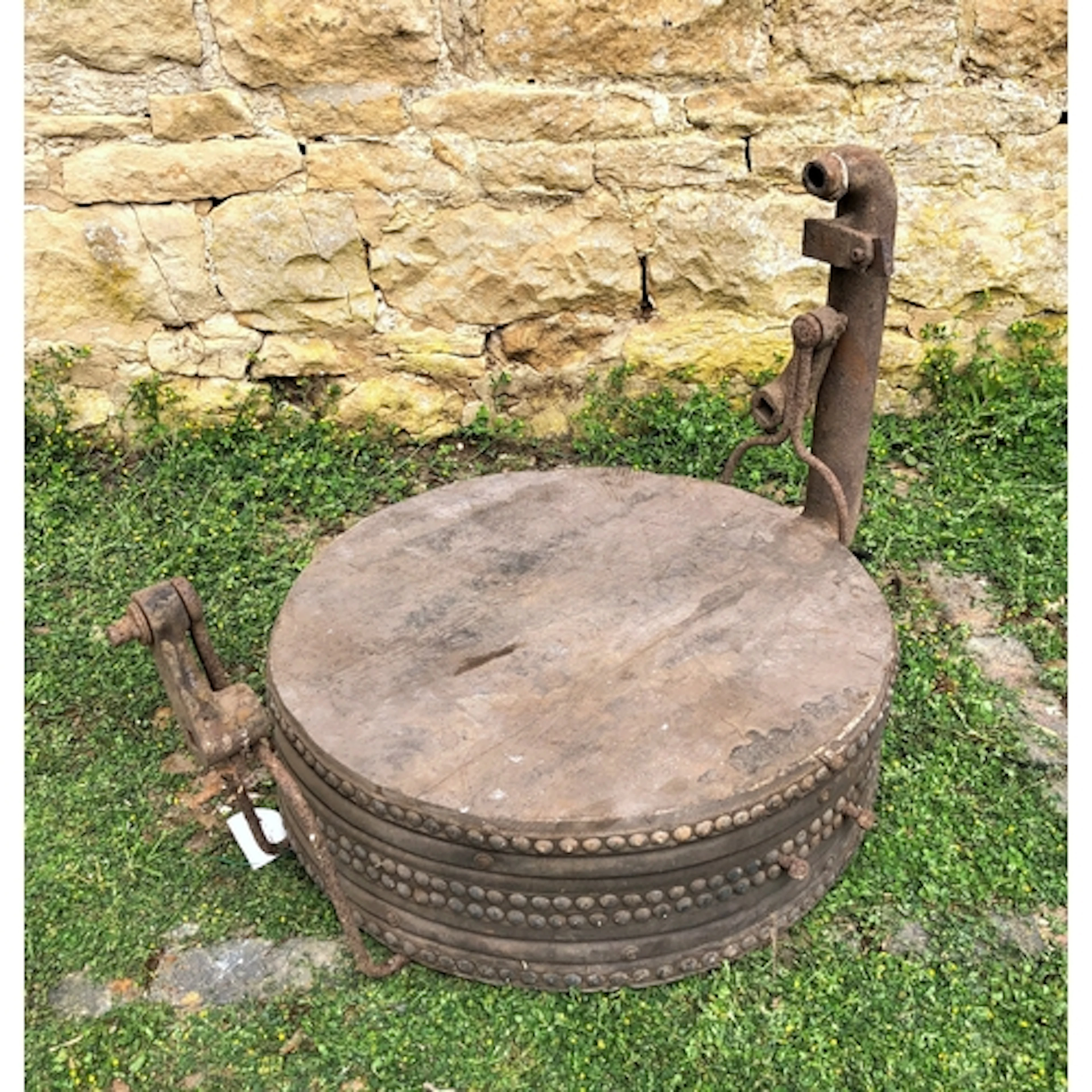 Country house or blacksmith's oak and leather bellows - earl...