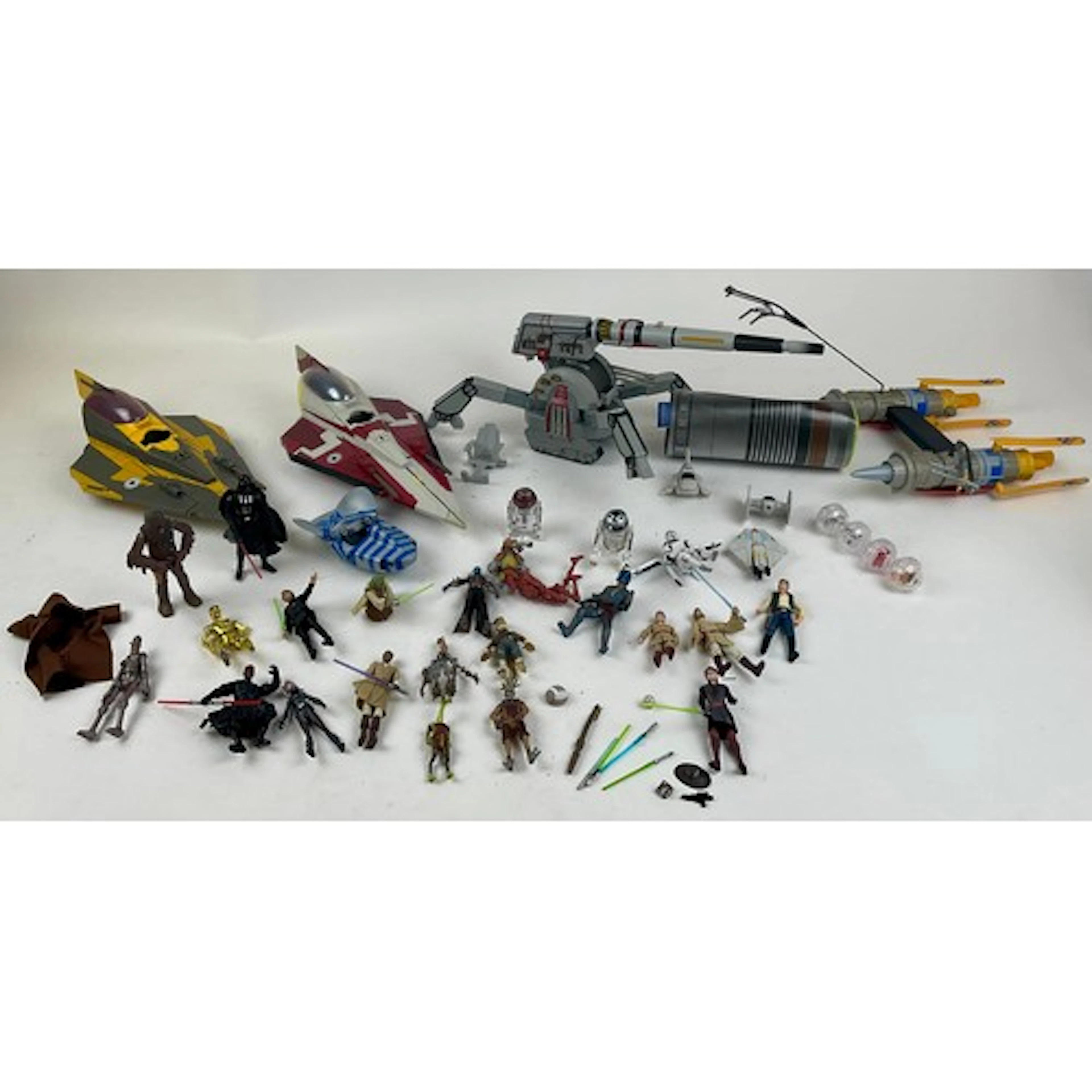 Star Wars - A quantity of Star Wars action figures & accesso...