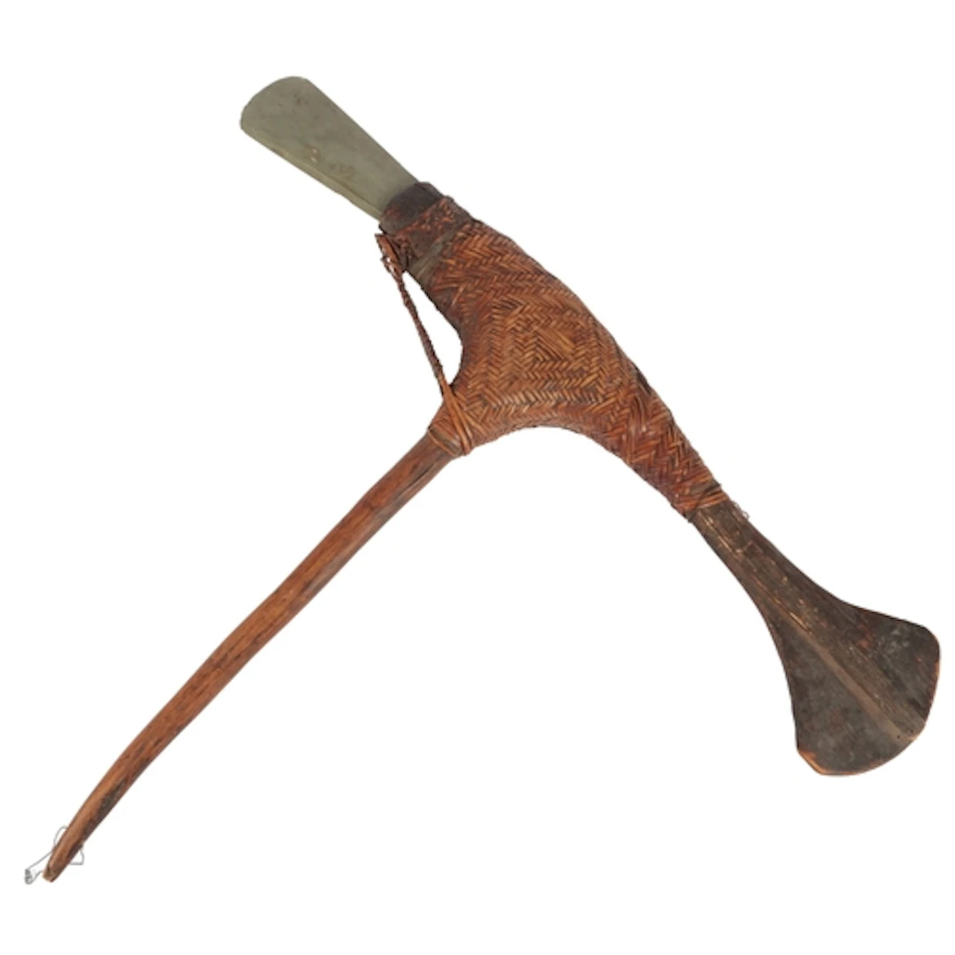 A Papua New Guinea volcanic stone mounted axe, Western Highl...