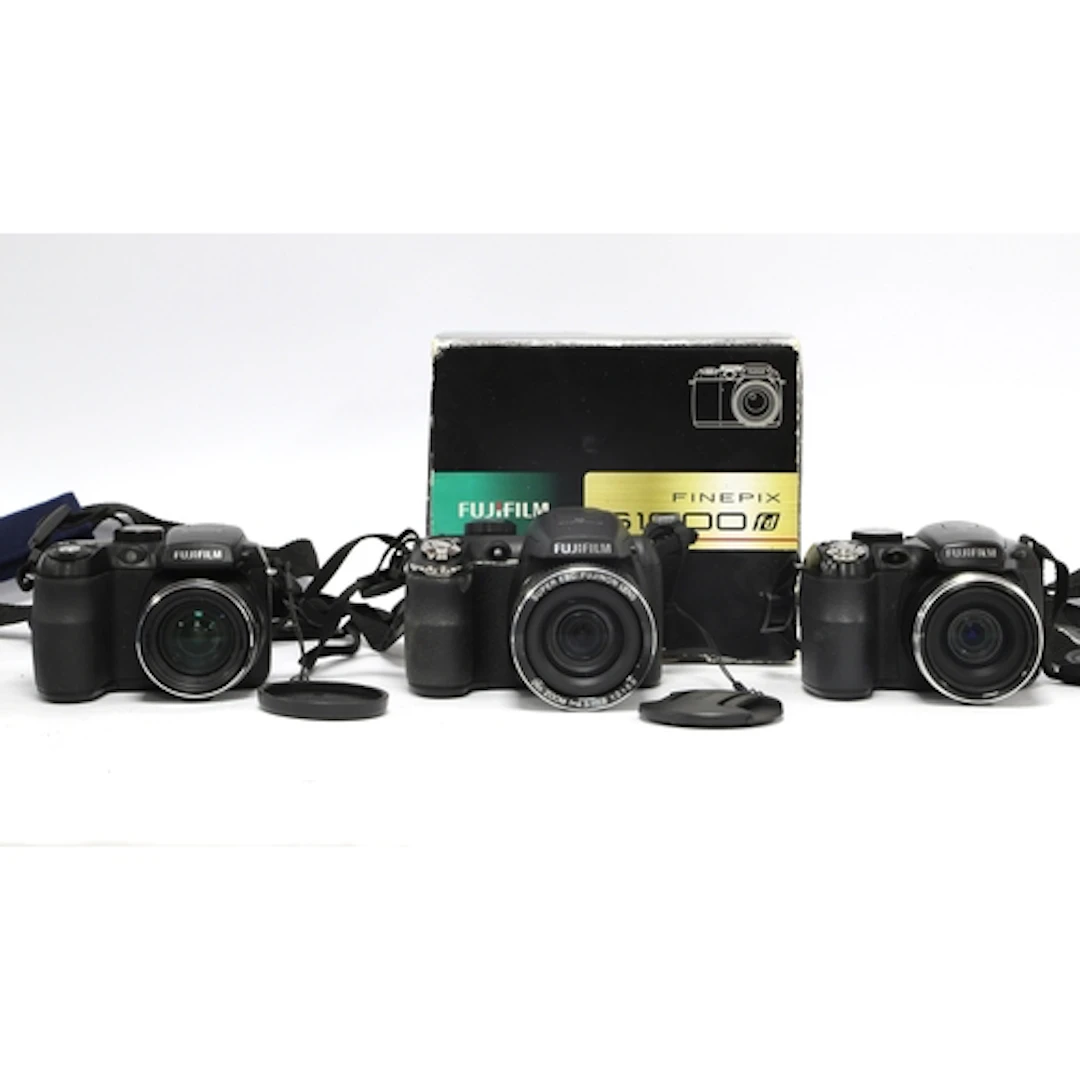 Fujifilm Finepix Digital Bridge Cameras to include S1000 fd,...